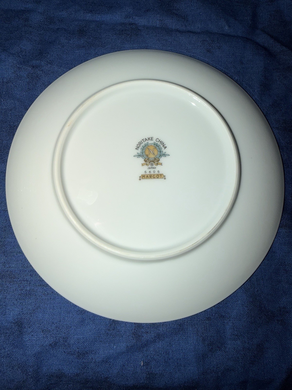 Noritake -Margot-Fine China-Set of 8-Bread & Butter Plates-6 3/8 inches
