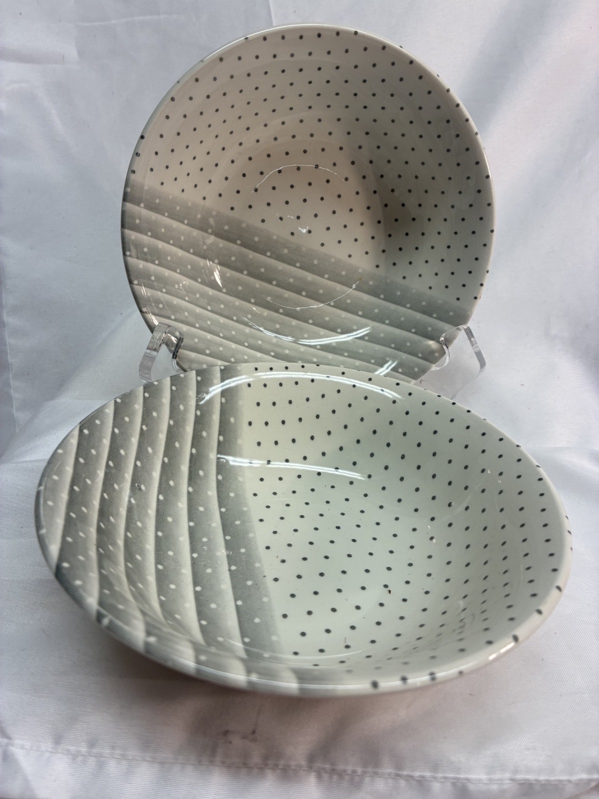 VINTAGE CHURCHILL ENGLAND GRAY SHADES – POLKA DOTS 7-7/8″ Cereal/Salad Bowl 2
