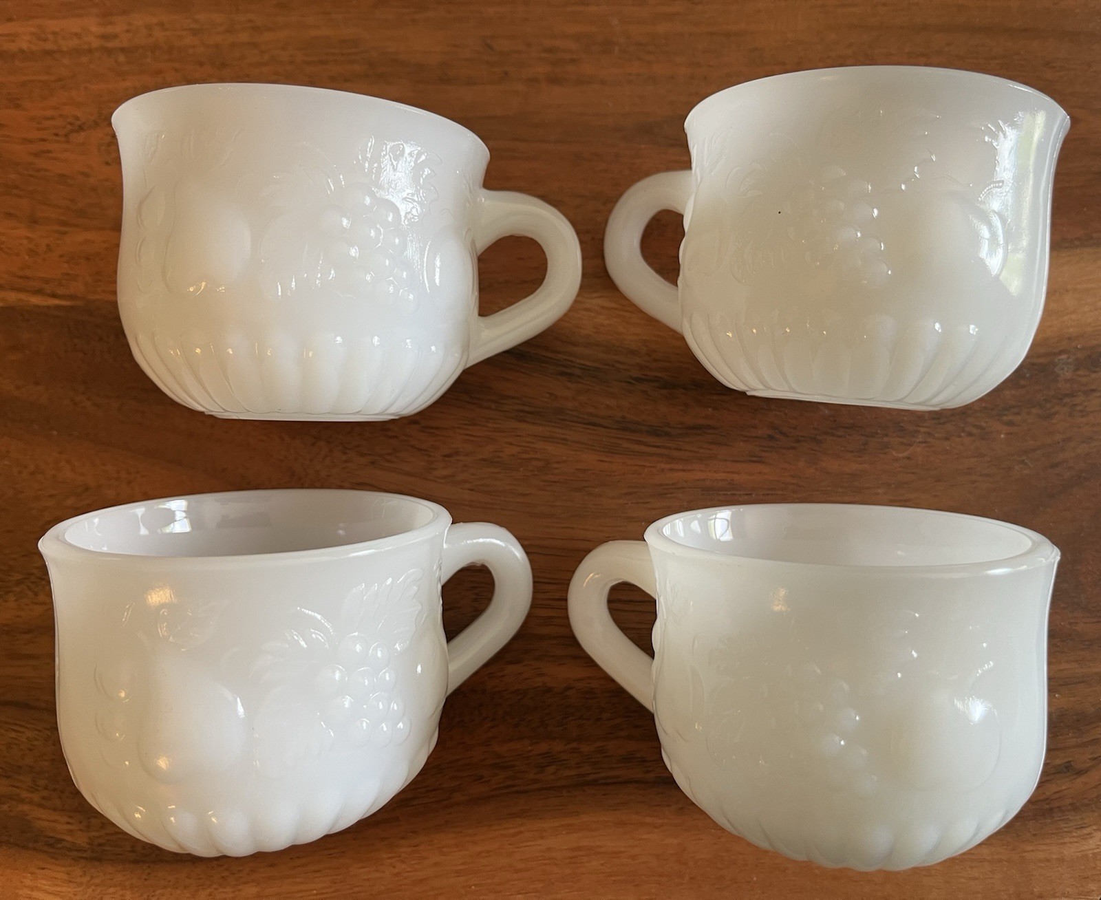 Vintage Jeannette Della Robbia Milk Glass Fruit Punch Custard Cups Set Of 4 Mugs