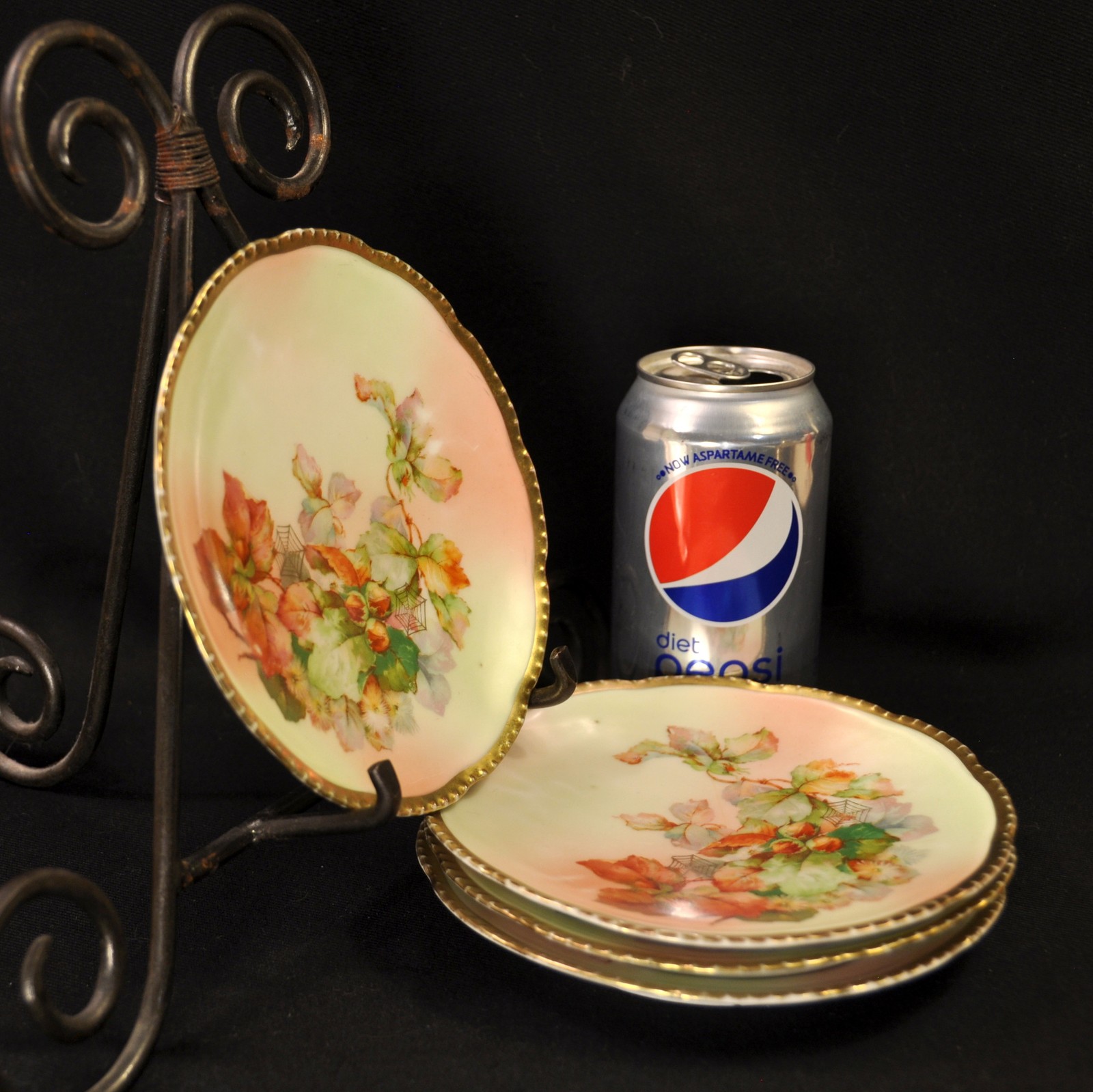 Royal Rudolstadt Beyer Bock 4 Bread Butter Plates 1905-1929 Nuts Gold Spider Web