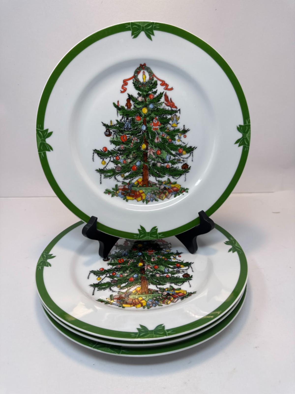 Georges Briard Yule Tide 10 1/4″ Dinner Plates – Set of 4