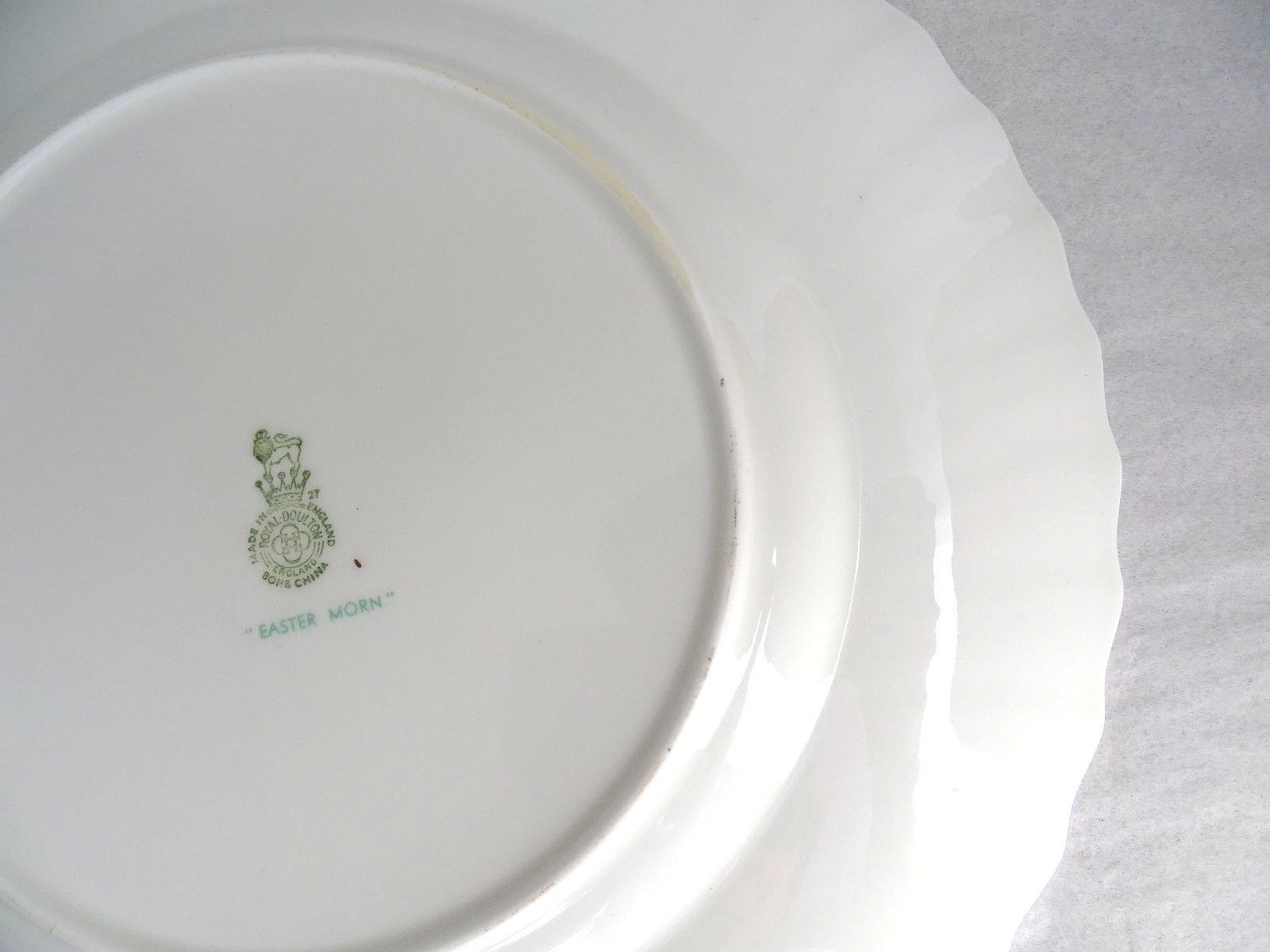 (2) Royal Doulton Easter Morn Bone China Decorative Plates Flower England