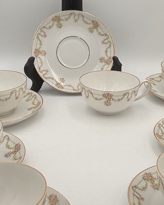 Antique Tirschenreuth Bavaria Arbutus 17 Pc Pink Garland Cups Saucers Servers
