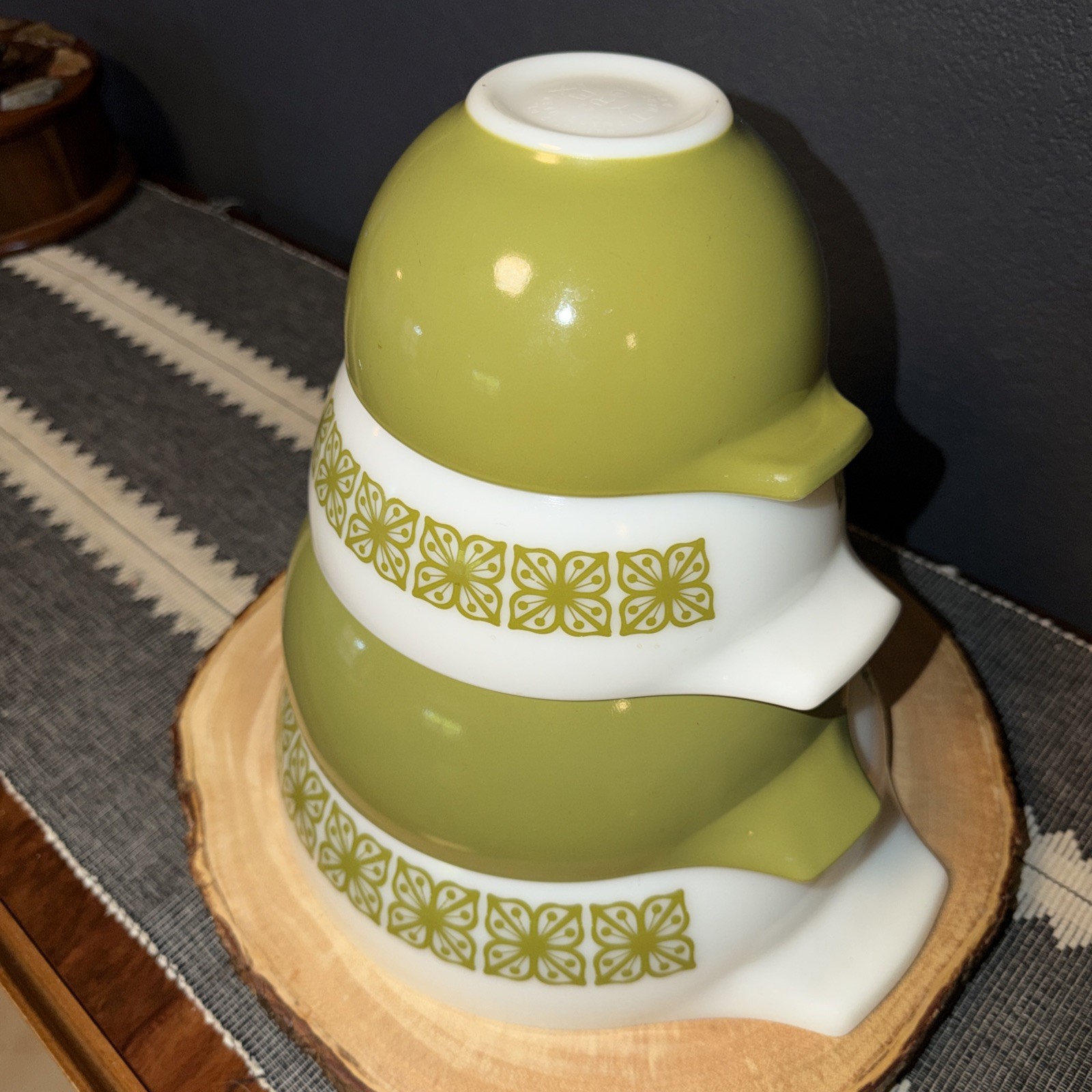 VTG Pyrex Green Square Flowers/Verde Cinderella Dbl Spout Nesting Bowls Set of 4
