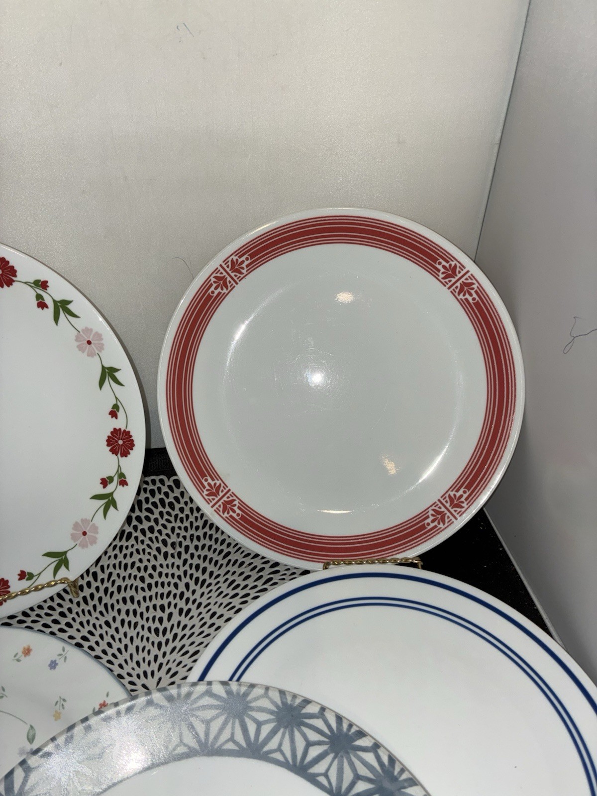 Lot of 7 Mixed Corelle Dinner Plates ~ 7 Different Patterns 10 1/4″