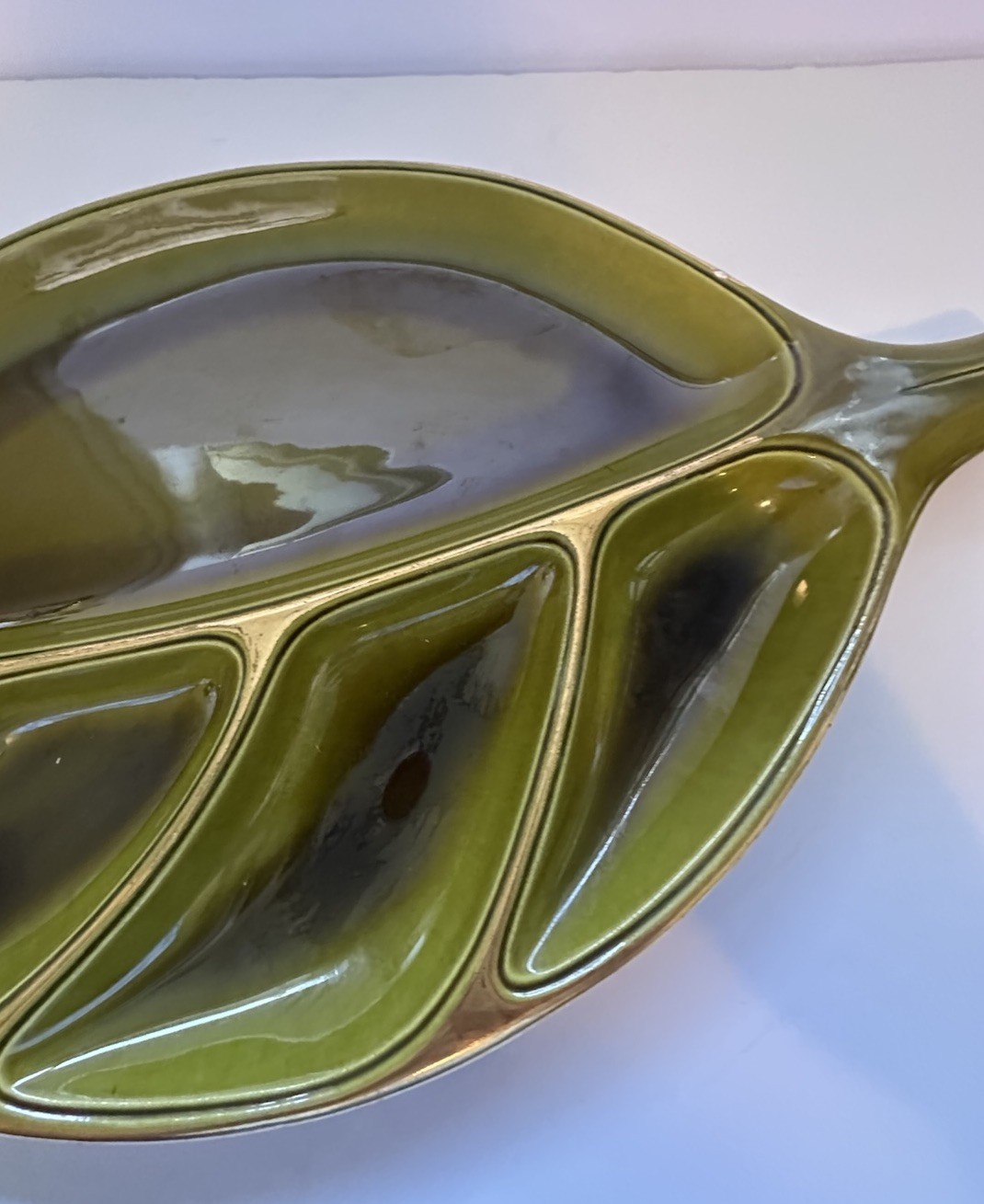 VTG MCM 1963 Treasure Craft Ceramic Gold Trim Green Leaf Platter