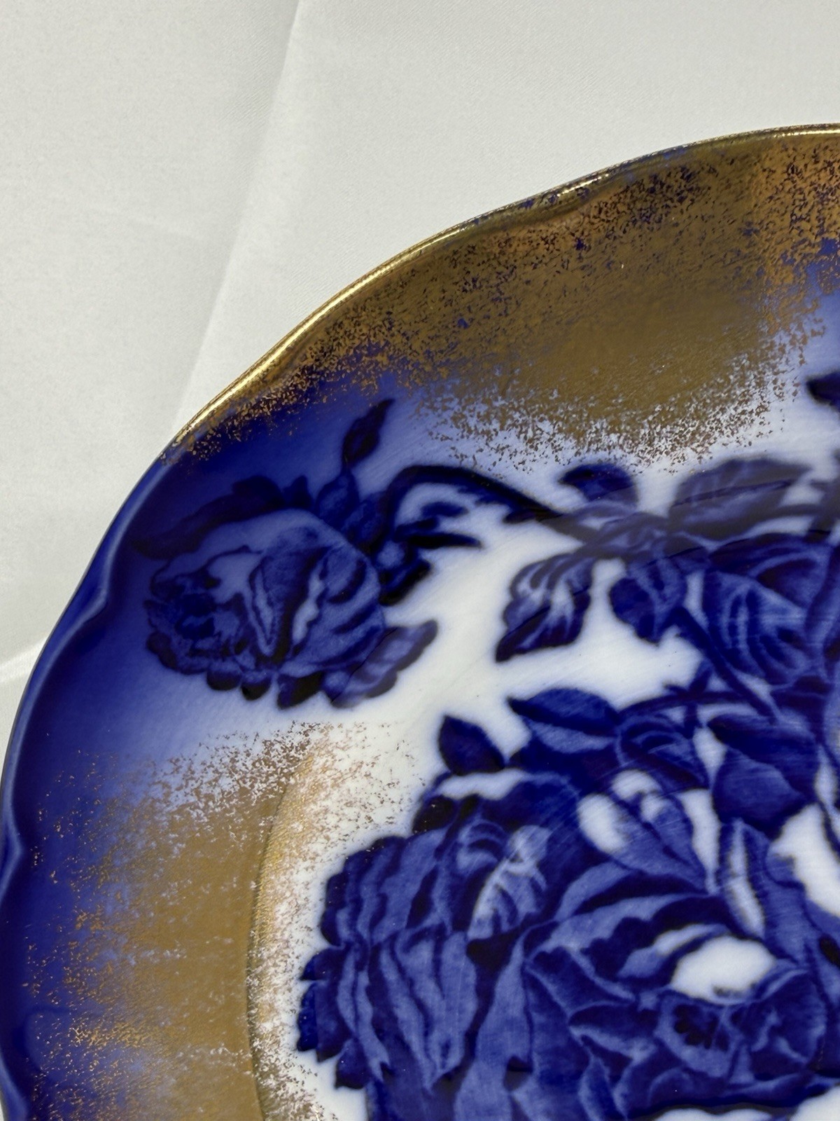 VTG Victoria Ironstone Flow Blue Rose Soup Bowl Staffordshire England 8 7/8″