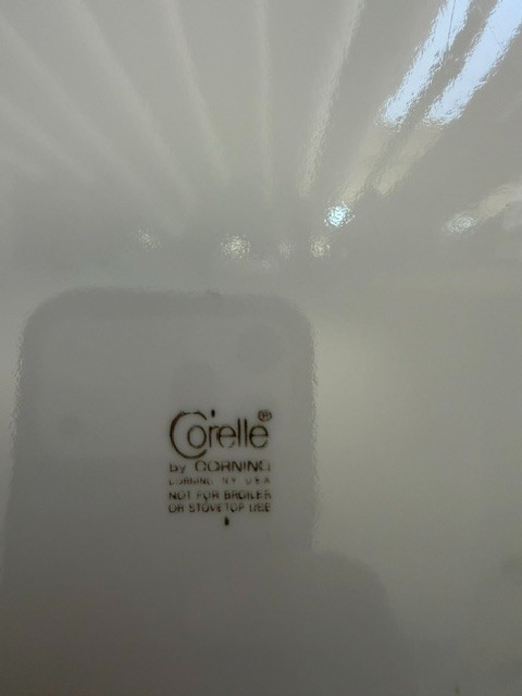 4 Corelle Livingware Corning Butterfly Gold 10 1/4″ DINNER Plates – Excellent