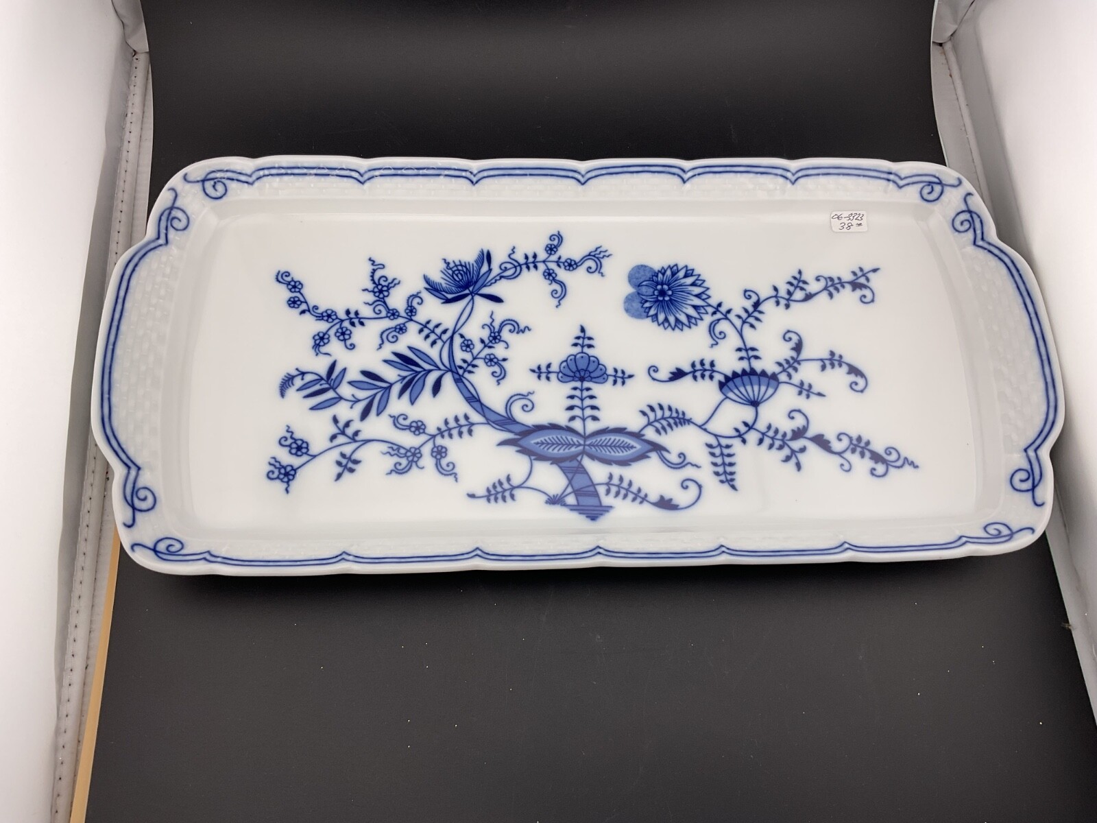 Thun blue onion pattern rectangular porcelain platter/tray
