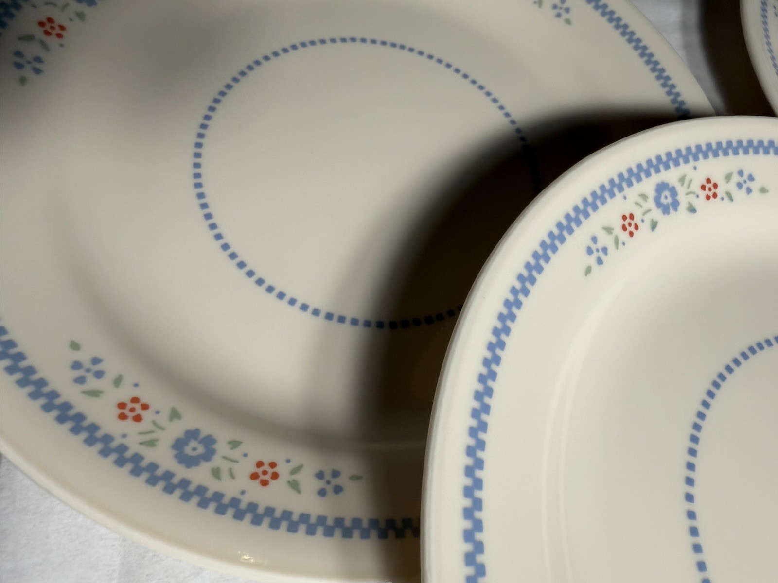 8 Vintage Corelle by Corning Granny Cottage Needlepoint 7.25″ Bread Plates