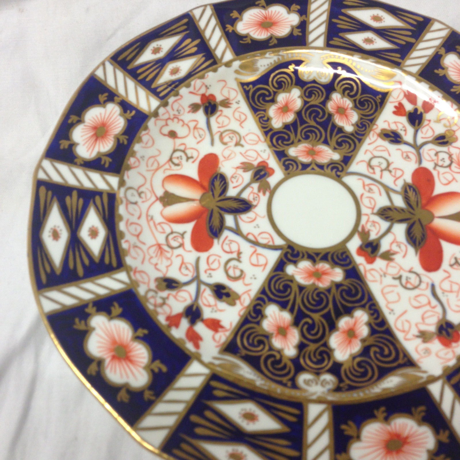 ROYAL CROWN DERBY TRADITIONAL IMARI SALAD PLATE 8″ BLUE PANELS RUST FLOWERS GOLD