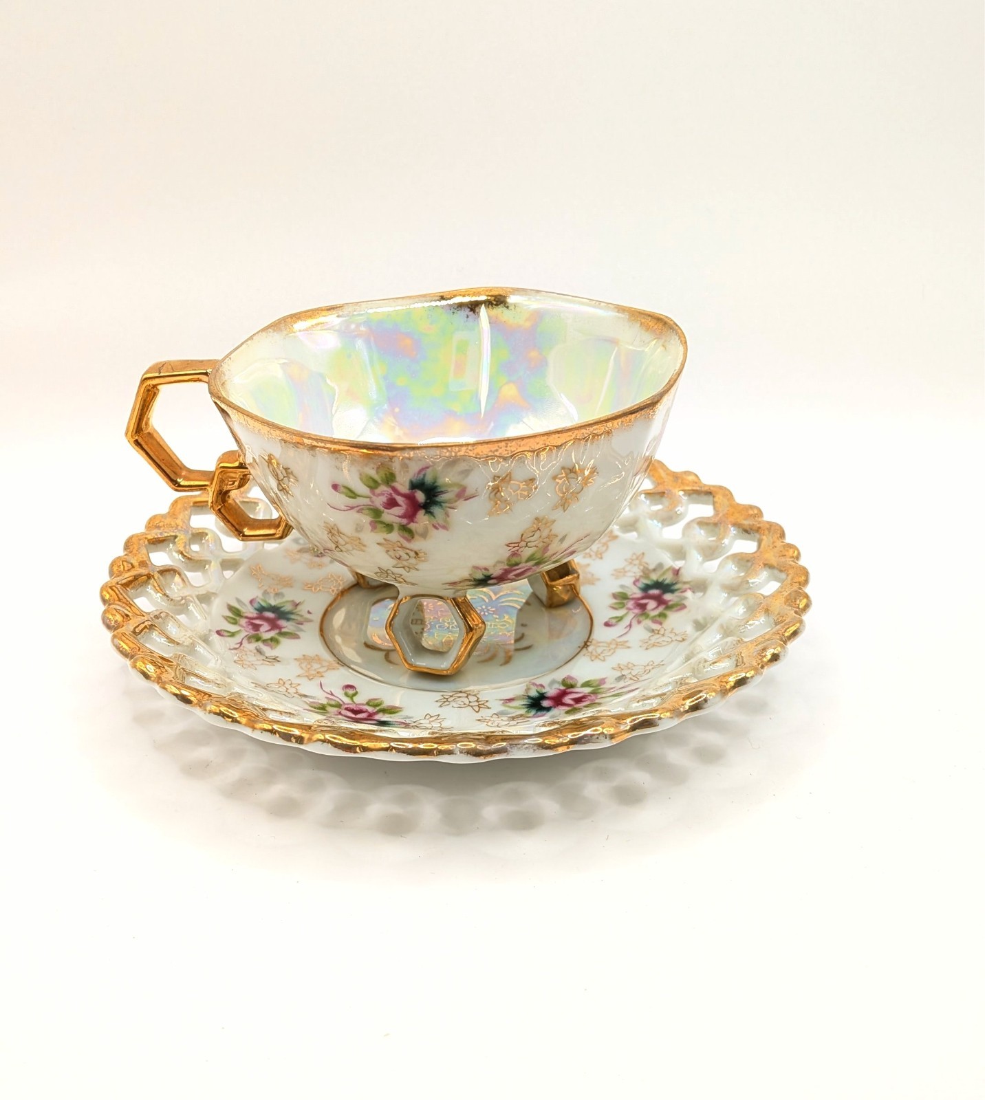 Can Crest 2647 Fine China Japan Hand Painted Footed Gilded Set Cup & Saucer Vid