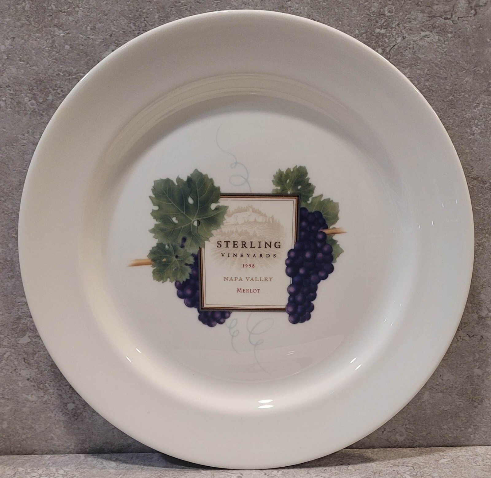 NEW WITH TAG Wedgwood Grand Gourmet 10″ Sterling Vineyard Accent Plate FREEUSHIP