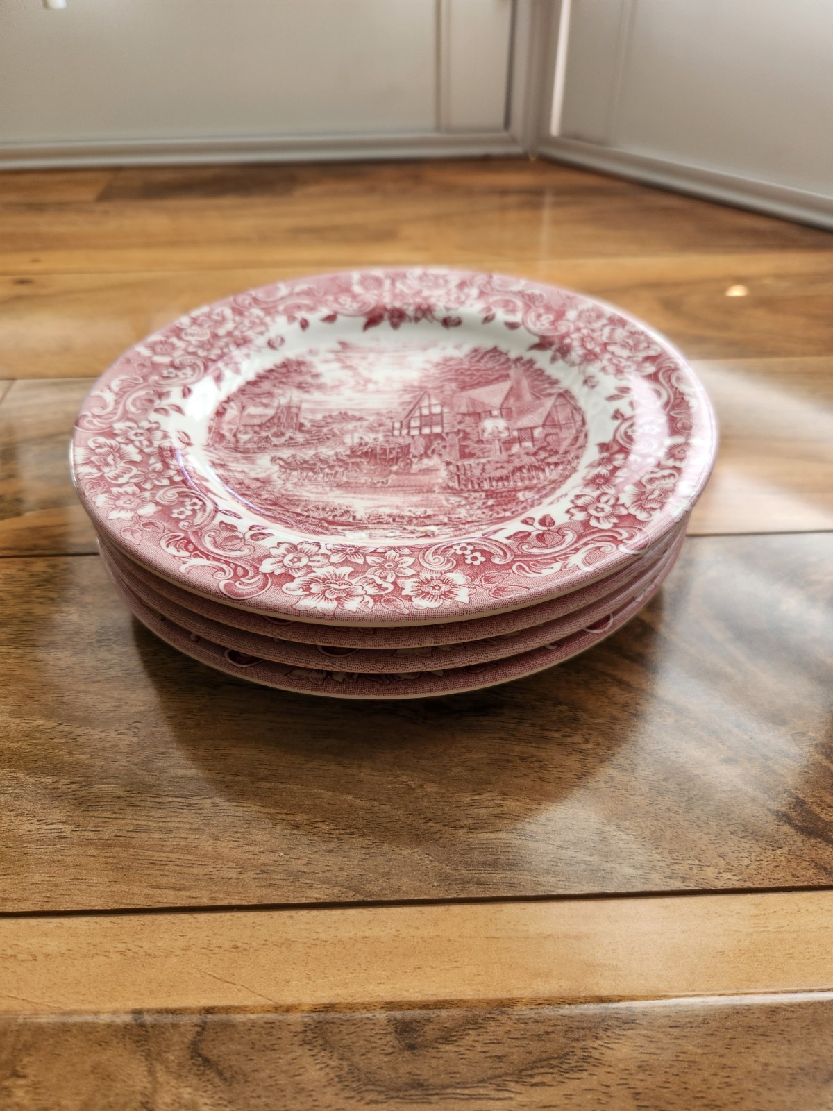 4pc STAFFORDSHIRE ENGRAVINGS RED TRANSFERWARE 17th CENTURY 8″ SALAD PLATES