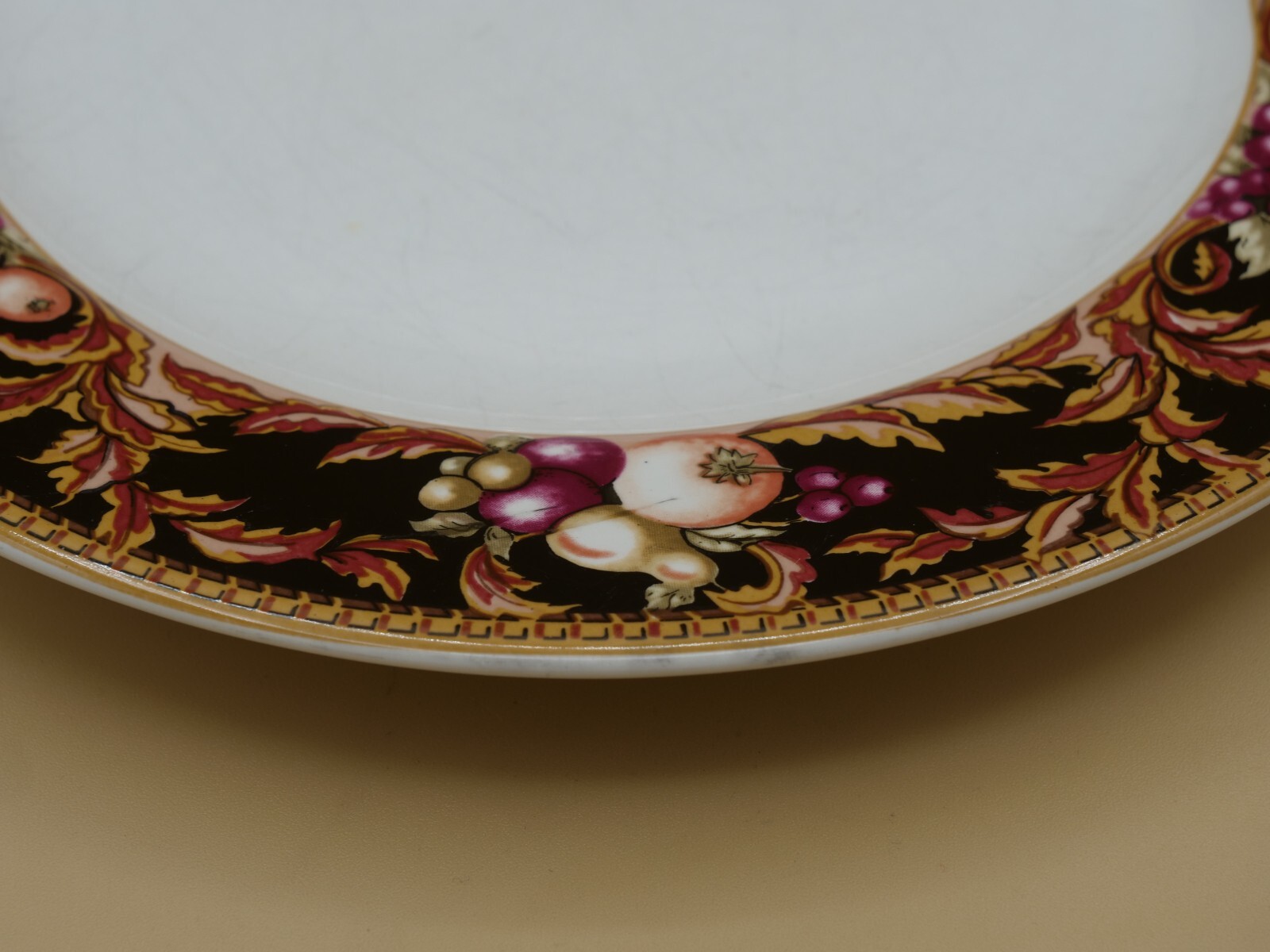 Vitromaster Avalon 1992 Fruits trim Dinner Plate 754074 Genuine Stoneware 10.5″