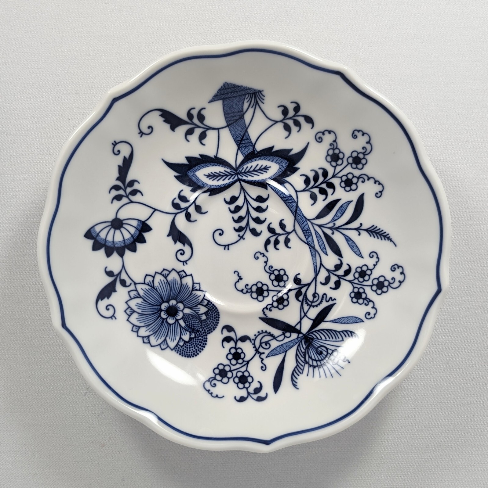 Blue Danube Cup and Saucer Lipper Japan Porcelain Flowers Blue Onion Scalloped
