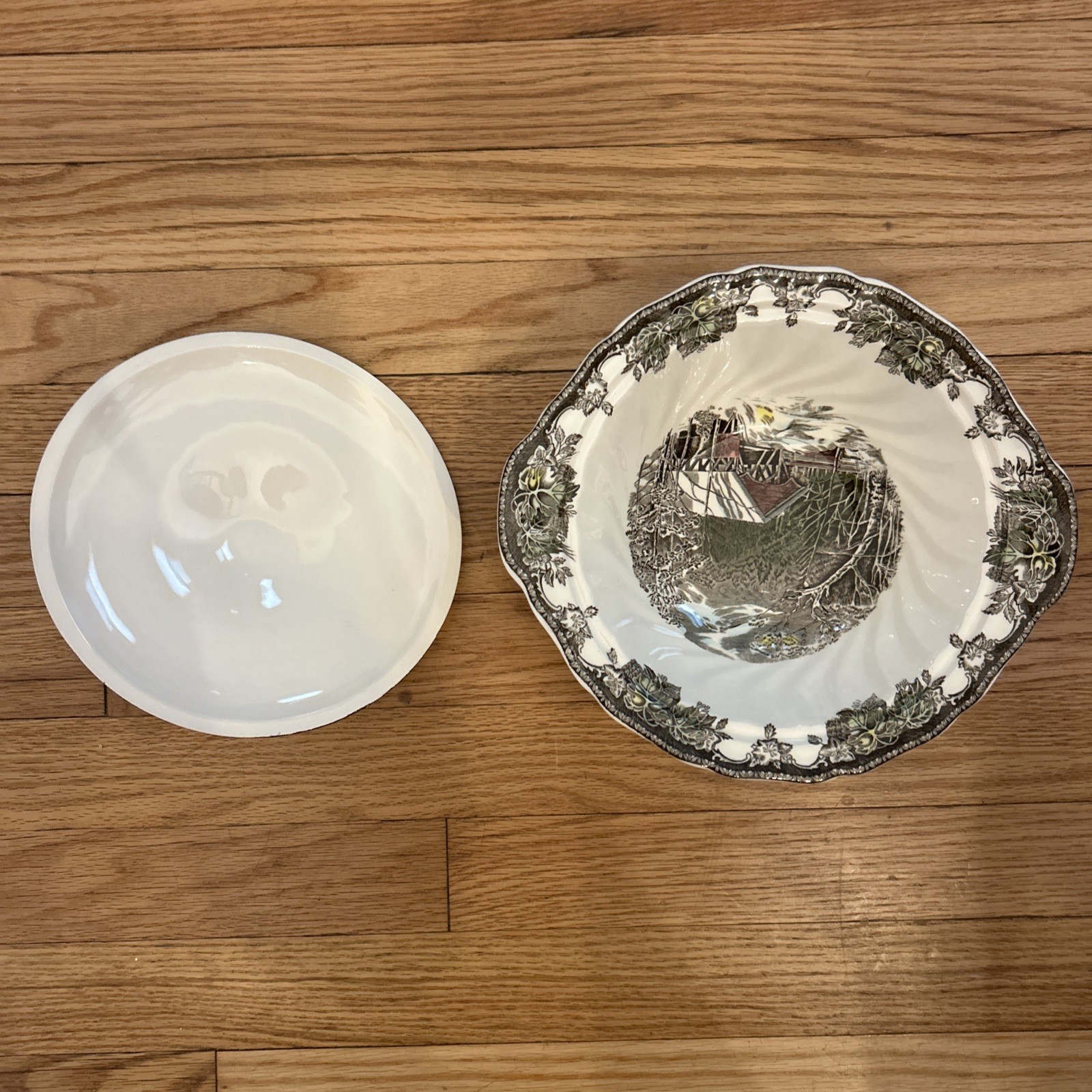 Johnson Brothers Friendly Village Covered Bridge Vegetable Dish With Lid, 10”