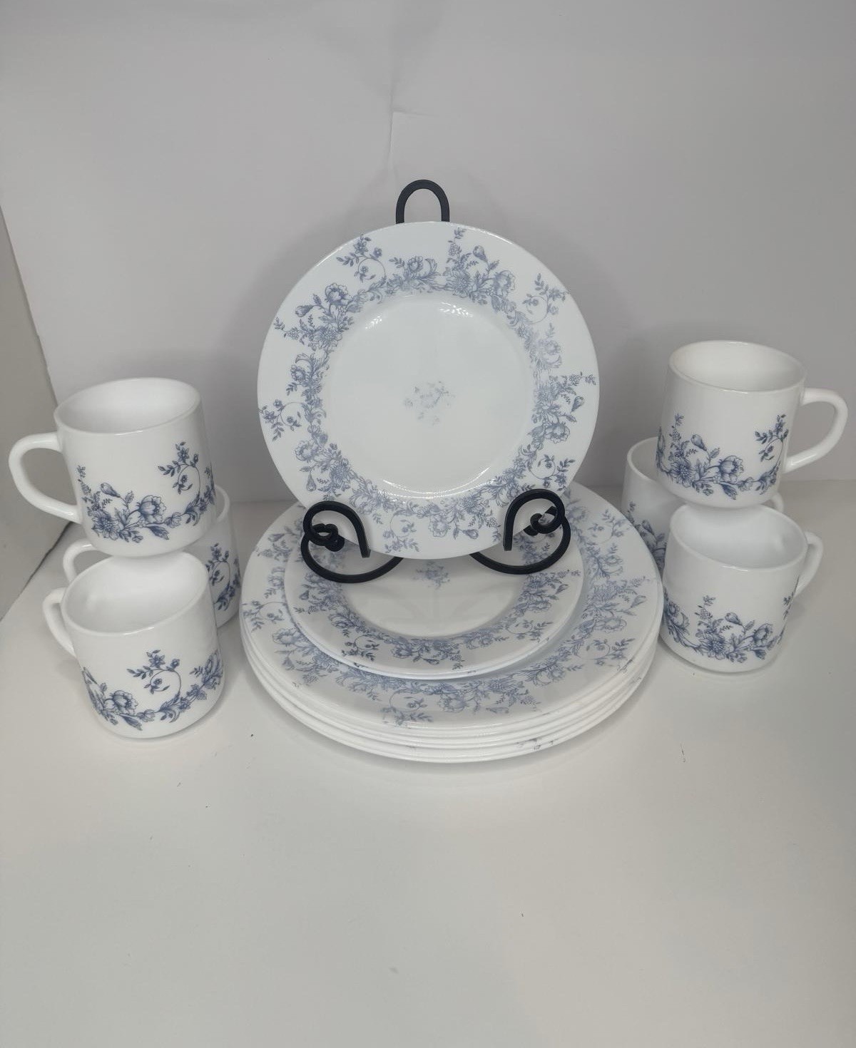 Vintage Arcopal France Glenwood Dinnerware Set –Blue Floral Milk Glass|15 Pieces