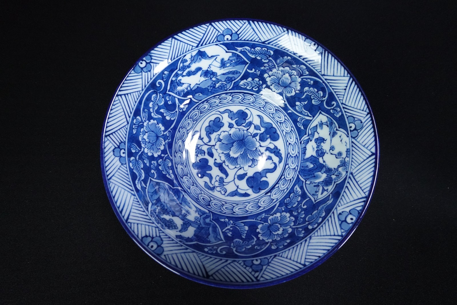 Mixed Lot 4 Blue Floral Yokohama Studio Japanese Rice Ramen Serving Bowls