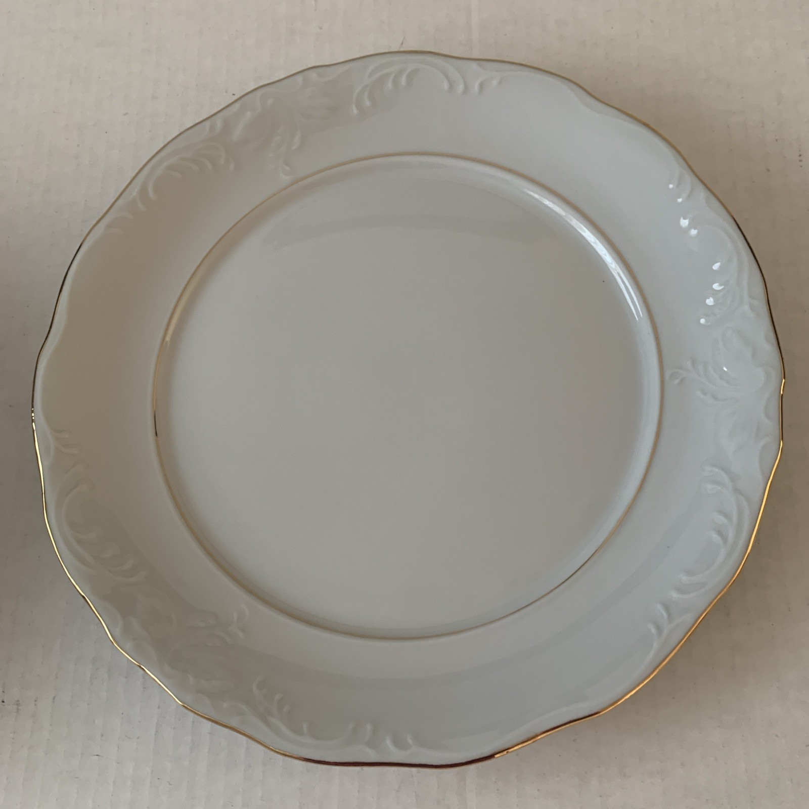 Set of 15 white Tienshan Fine China Elegance Gold Trimmed Embossed Plates EUC