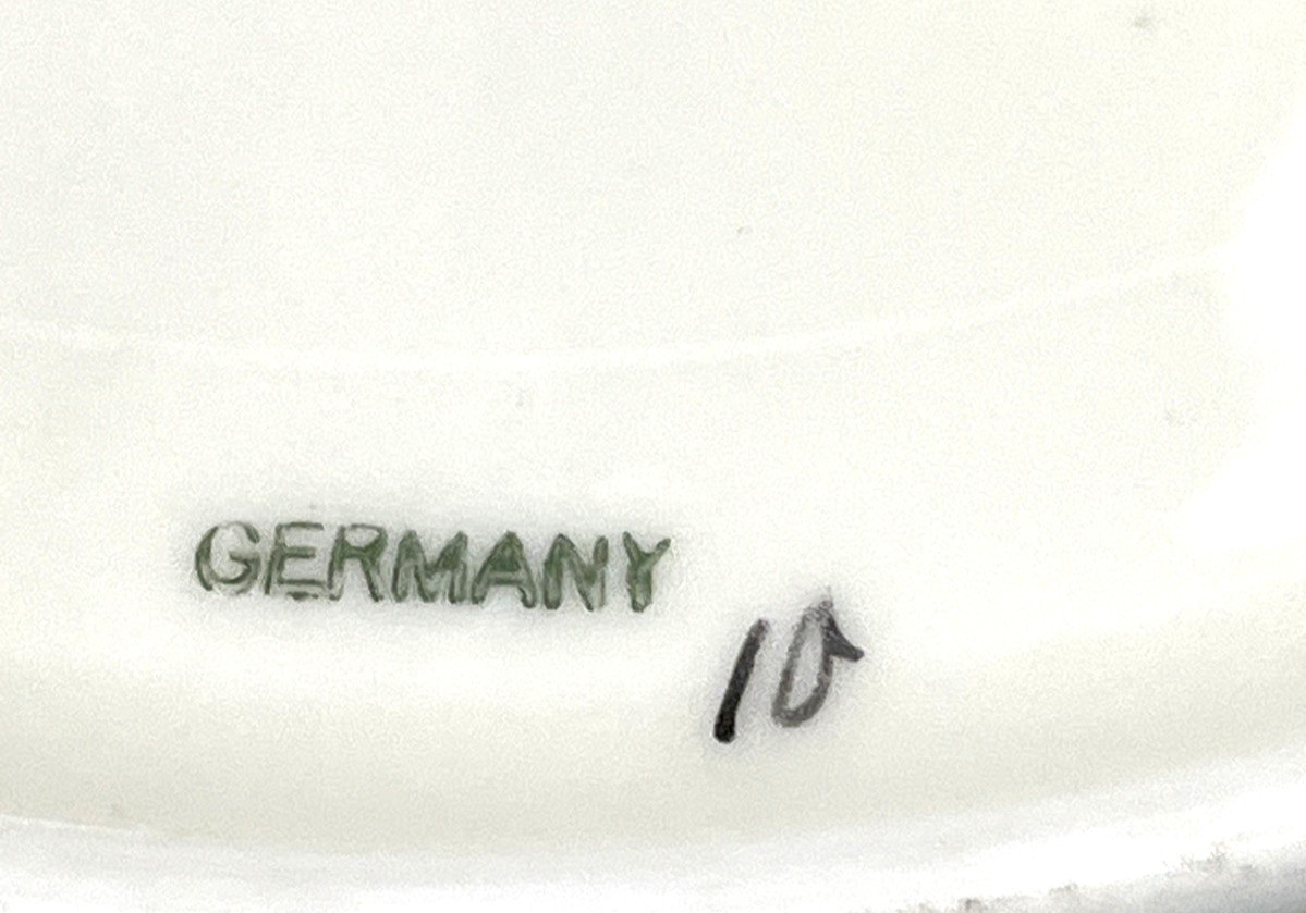 Vintage K&A Krautheim Selb Bavaria Germany Dinner Plate Gold Filigree 10.5″