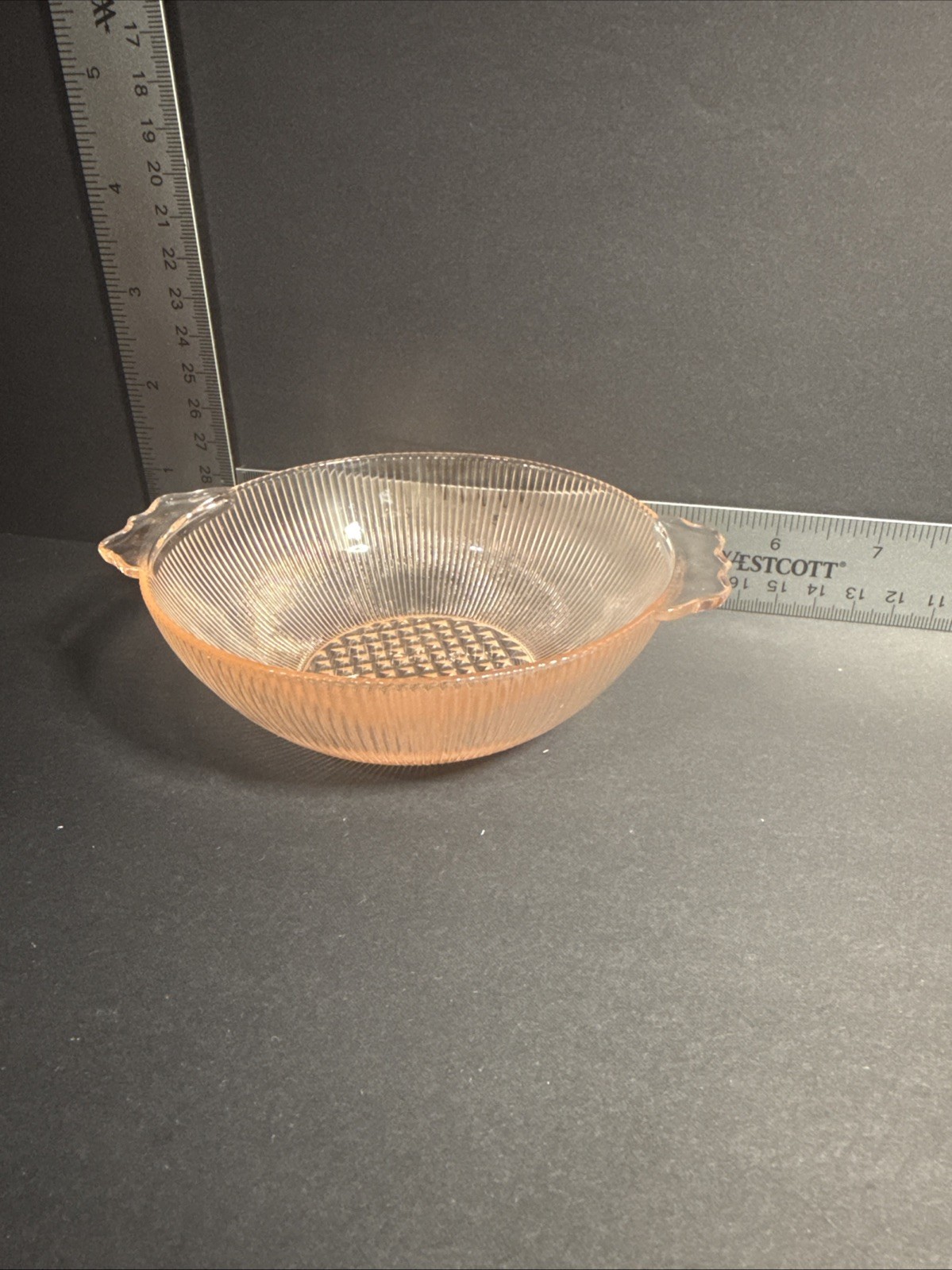 1939 Jeannette Glass ‘Homespun’ Berry Bowl