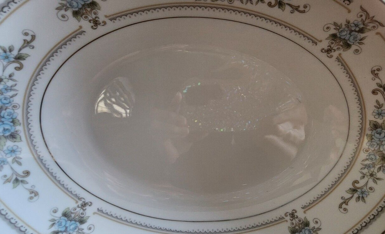 Elington Vegetable Bowl 10 1/2″ W Wade Porcelain Oval White Blue Platinum Trim !