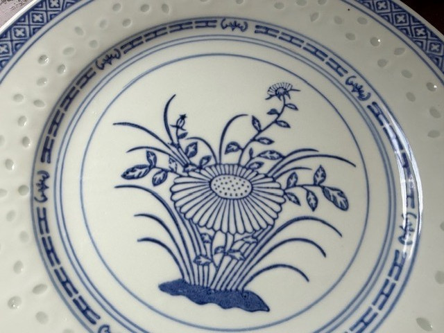 Set/3 Vntg TIENSHAN Rice Flower Dinner Plates Blue & White, Porcelain 10″ Unused