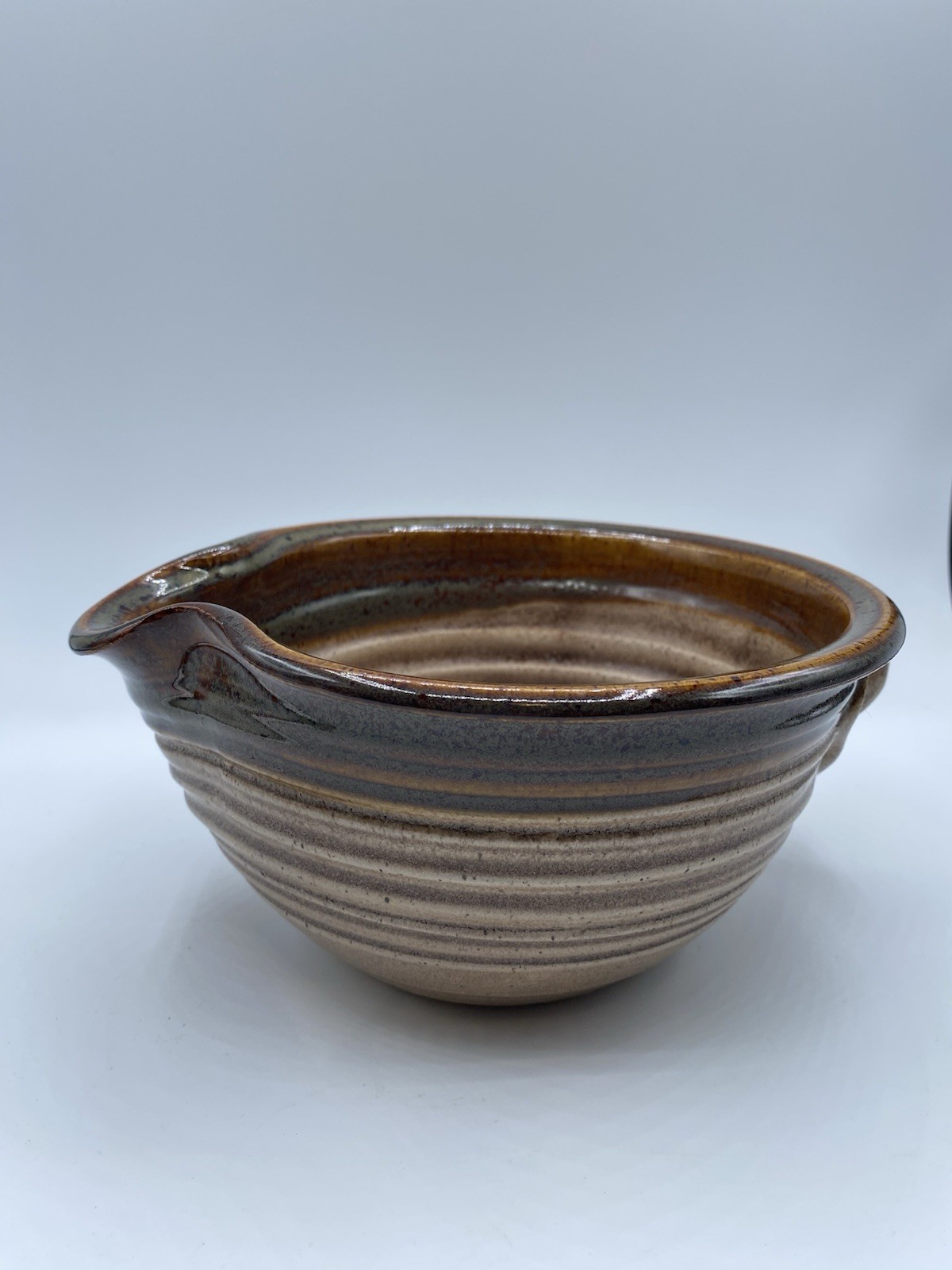 Studio Art Pottery Beige Brown Drip Glaze Ribbed Bowl w/Handle and Spout