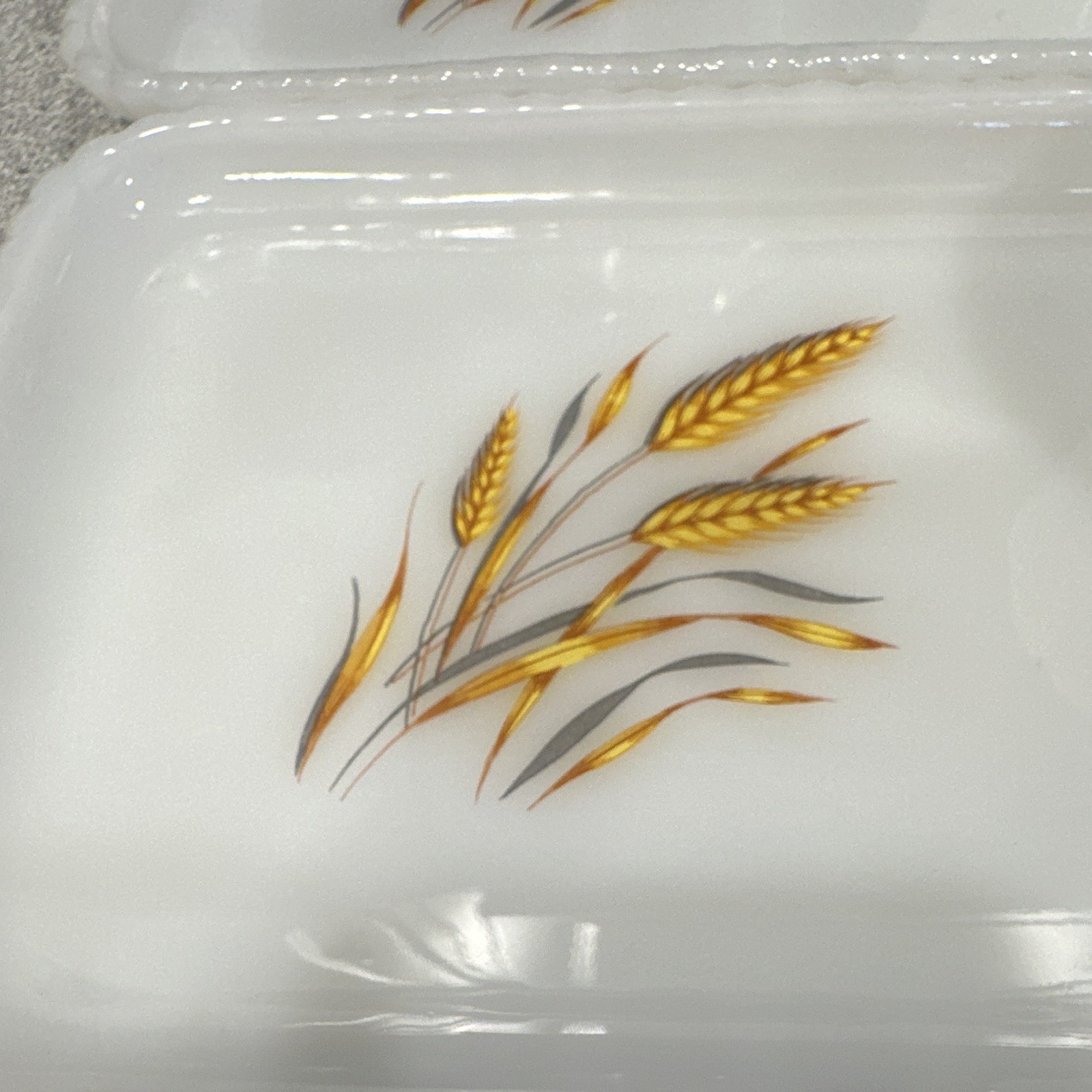 Vintage SNACK SET Golden Wheat Milk Glass 4 cups & 4 serving trays 1950s Y0222