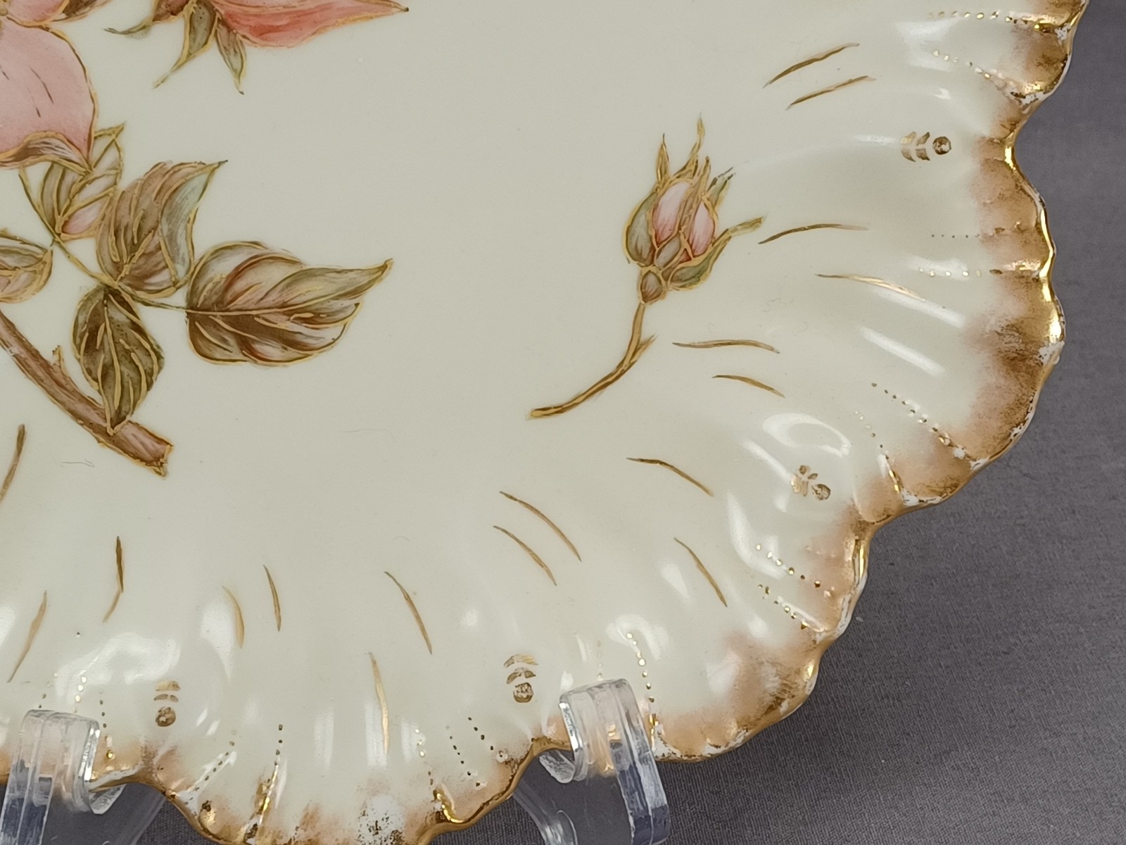 Lanternier Limoges Hand Painted Wild Pink Roses Ivory & Gold 8 1/8 Inch Plate