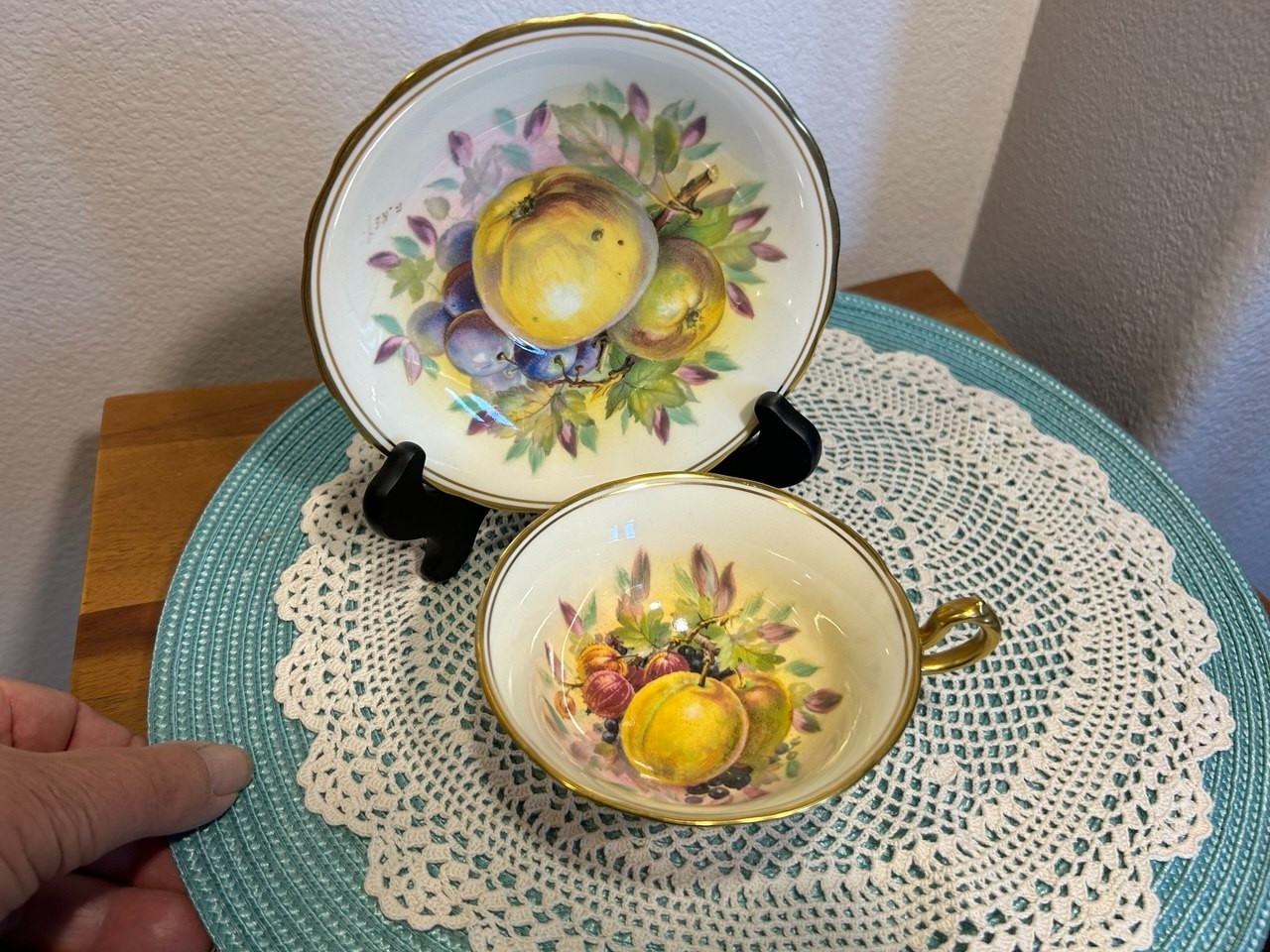VTG Royal Chelsea Teacup & Saucer matched Set signed F. Key hand painted 1940 s