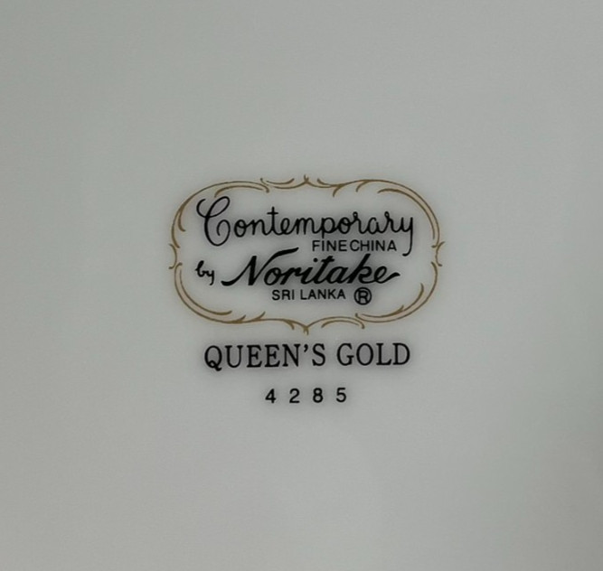 Noritake Queens Gold Salad Plates Lot of Four Contemporary Fine China