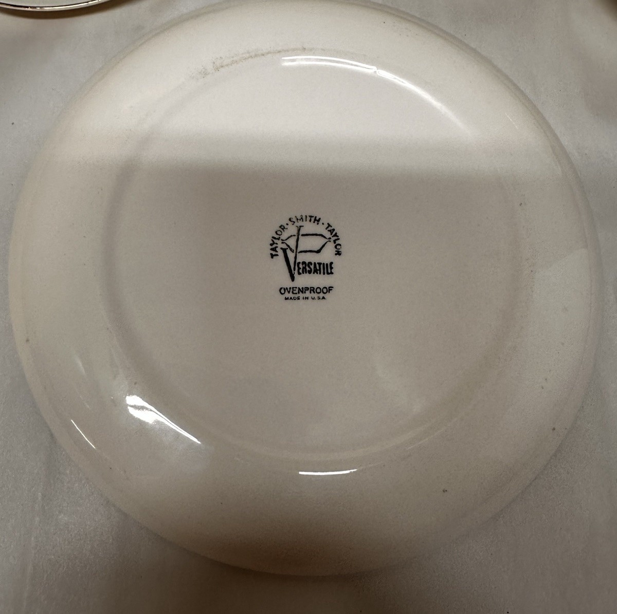 Taylor Smith Wheat Pattern Dish’s 1950s USA Made Eight Piece Set E7