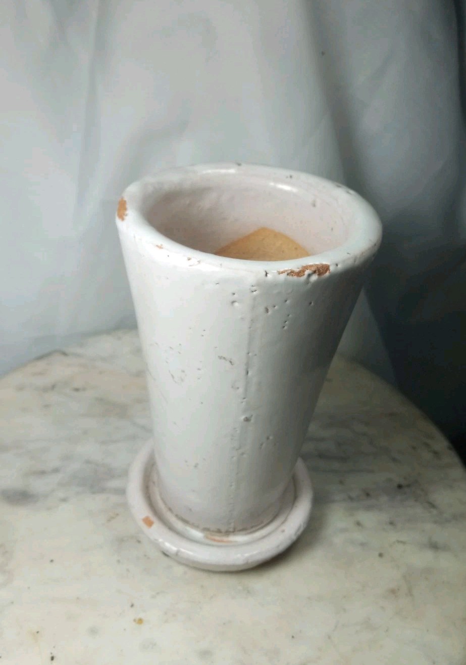 Unknown Old Studio Pottery Look !!!