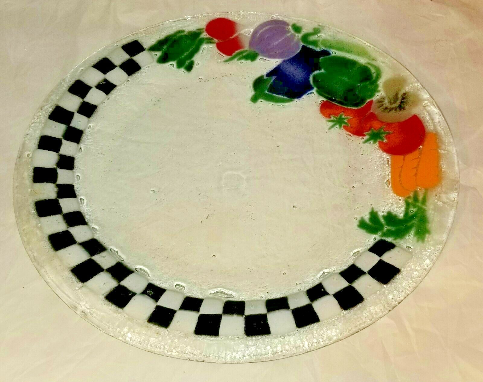 VTG PEGGY KARR HARVEST VEGGIES FUSED STUDIO ART GLASS COLORFUL PLATE PKG USA