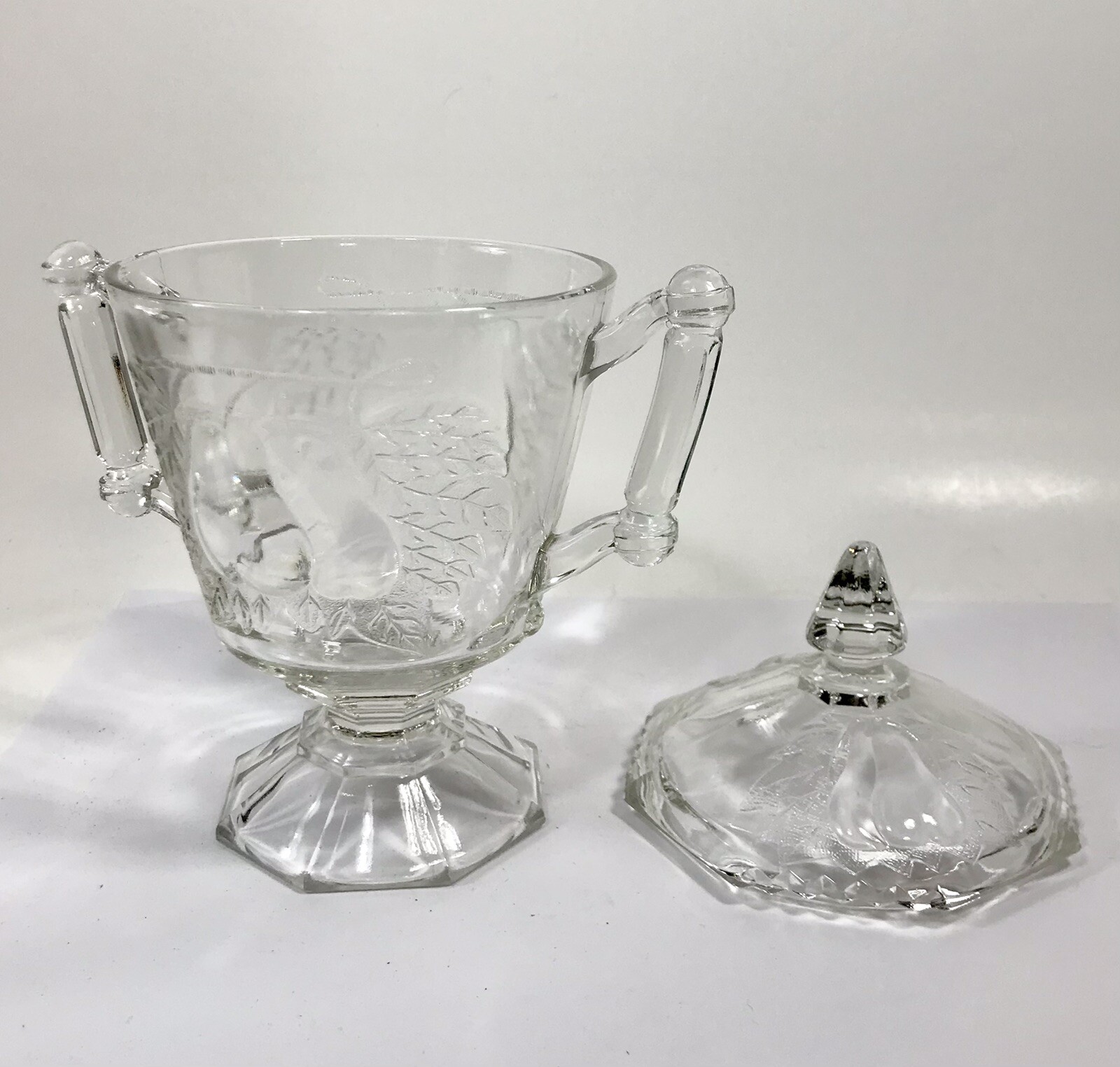 Jeannette Glass Baltimore Pear Clear Lidded Bowl W Handles Sugar Candy Vintg W30
