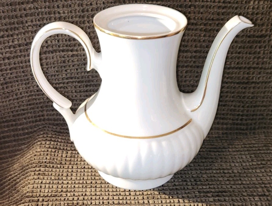MITTERTEICH BAVARIA Gold Trimmed Porcelain Coffee Pot Sugar Creamer 3 Cups + Sc