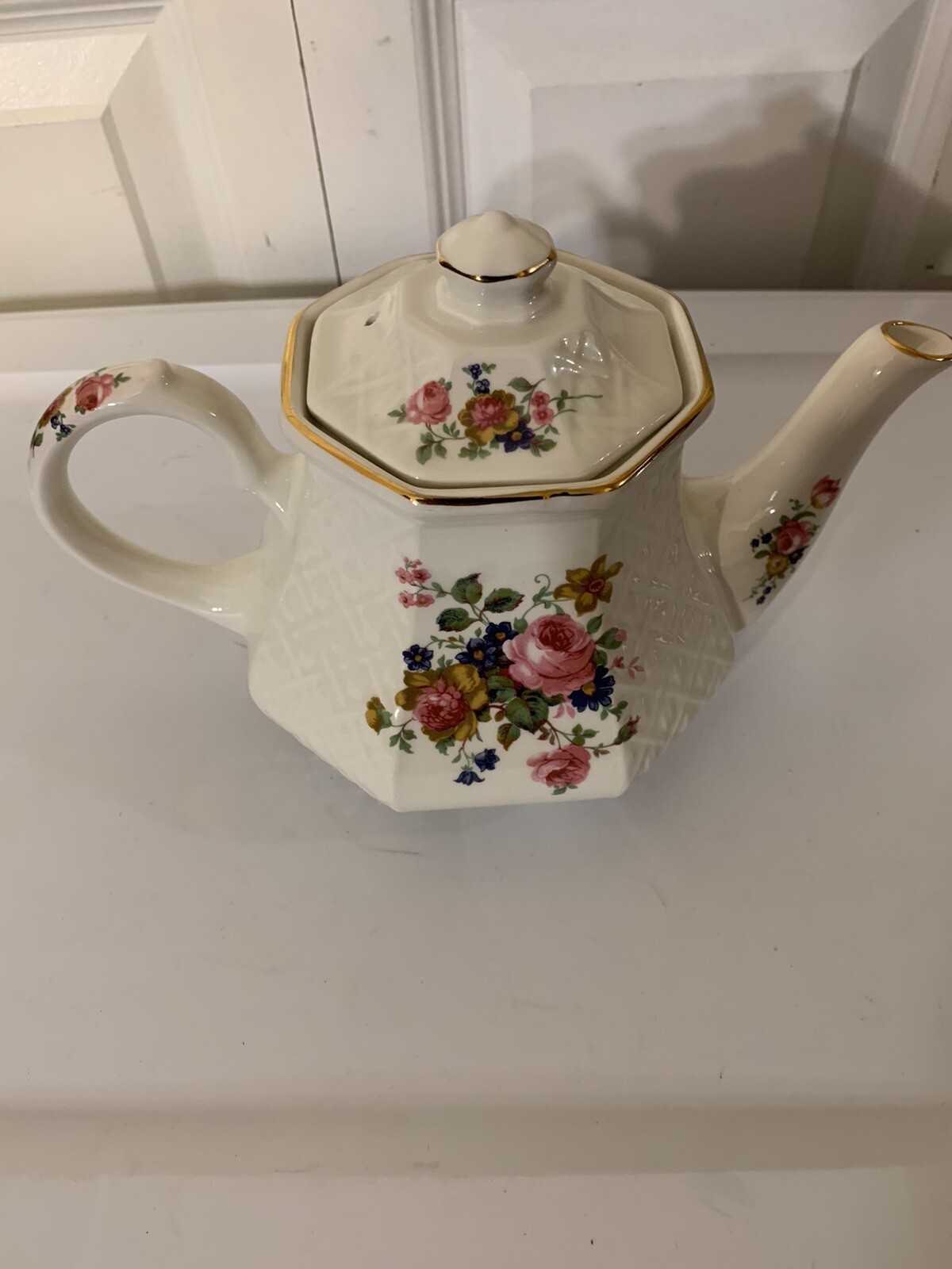 Vintage SADLER WINDSOR England FLORAL Basket Weave Hexagon TEAPOT