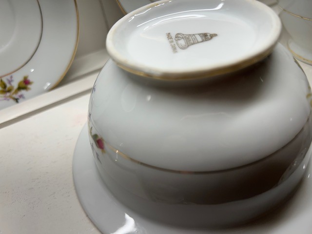 Fine China Royal Rose Set Of 94 Gold Trim Pink Rose Japan