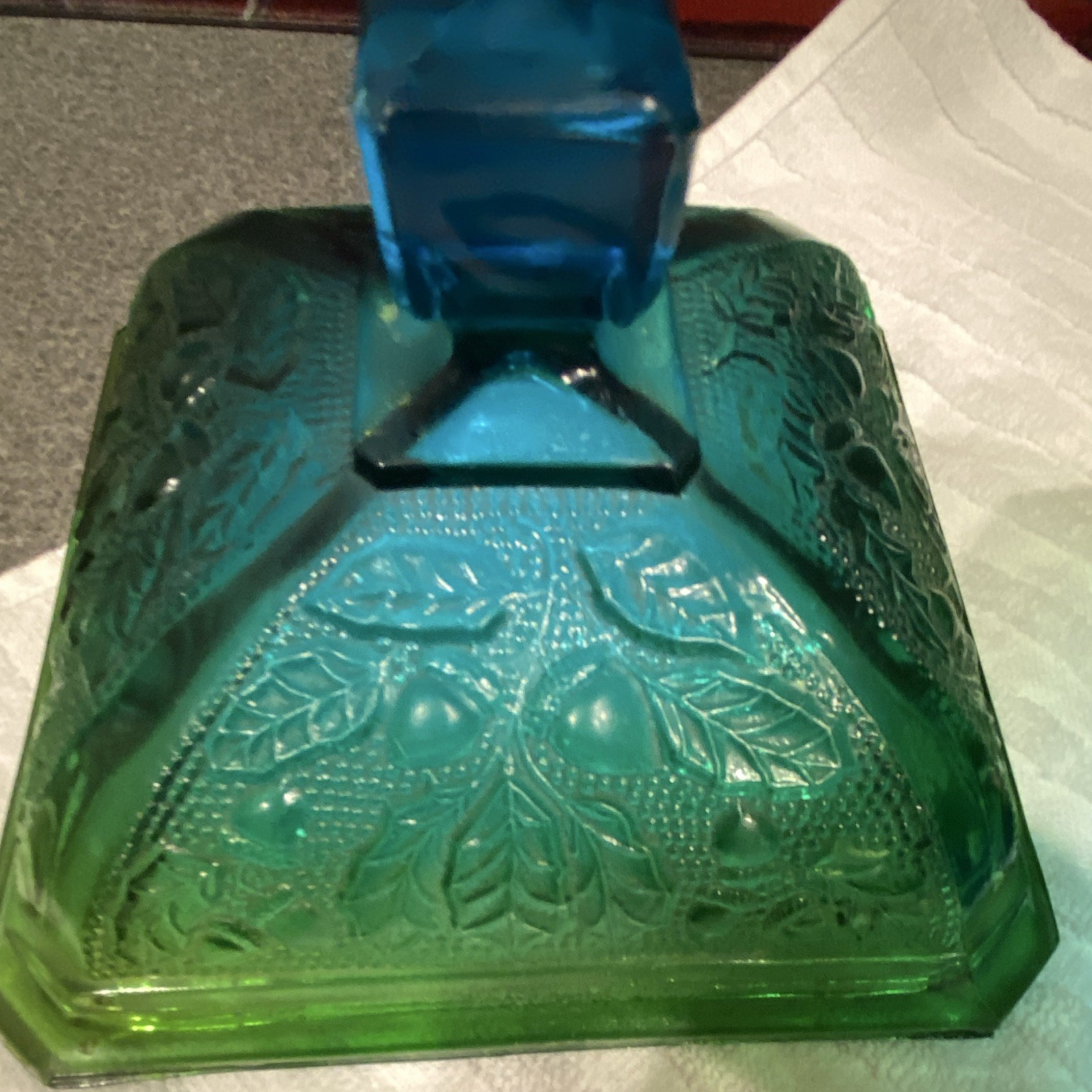 Vintage Jeannette Green Blue Ombré Acorn & Leaf Glass Lidded Candy Dish
