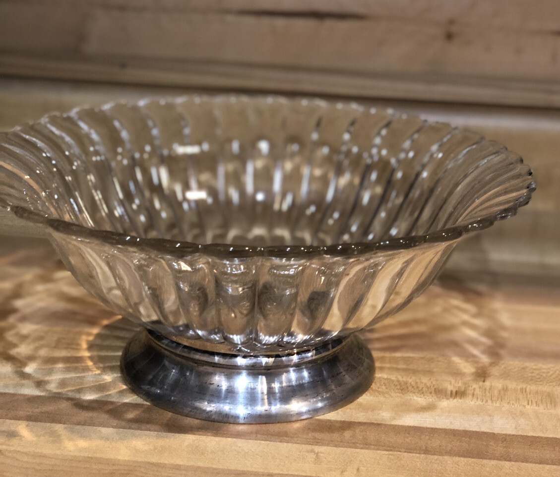 Vintage Clear Glass Bowl With pedestal Serving Bowl Beautiful Bowl -See Picture