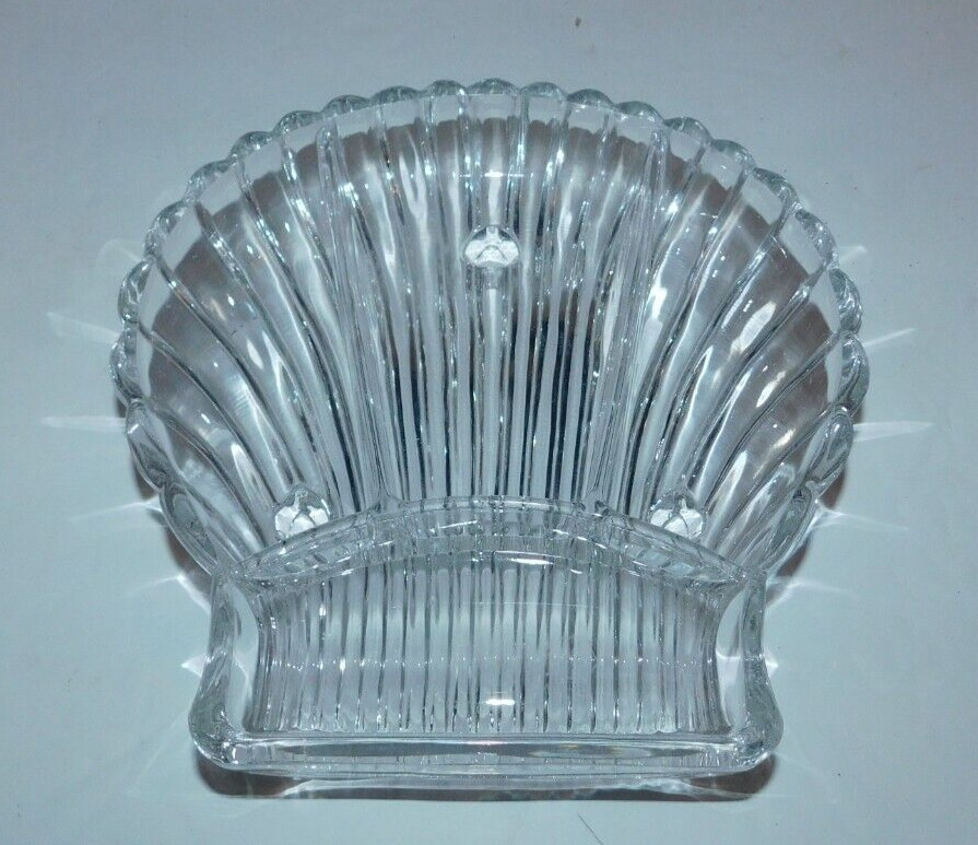 NEAT SEA SHELL SHAPE DIVIDED RELISH OR NUT GLASS DISH WEIGHS 2 1/2 POUNDS