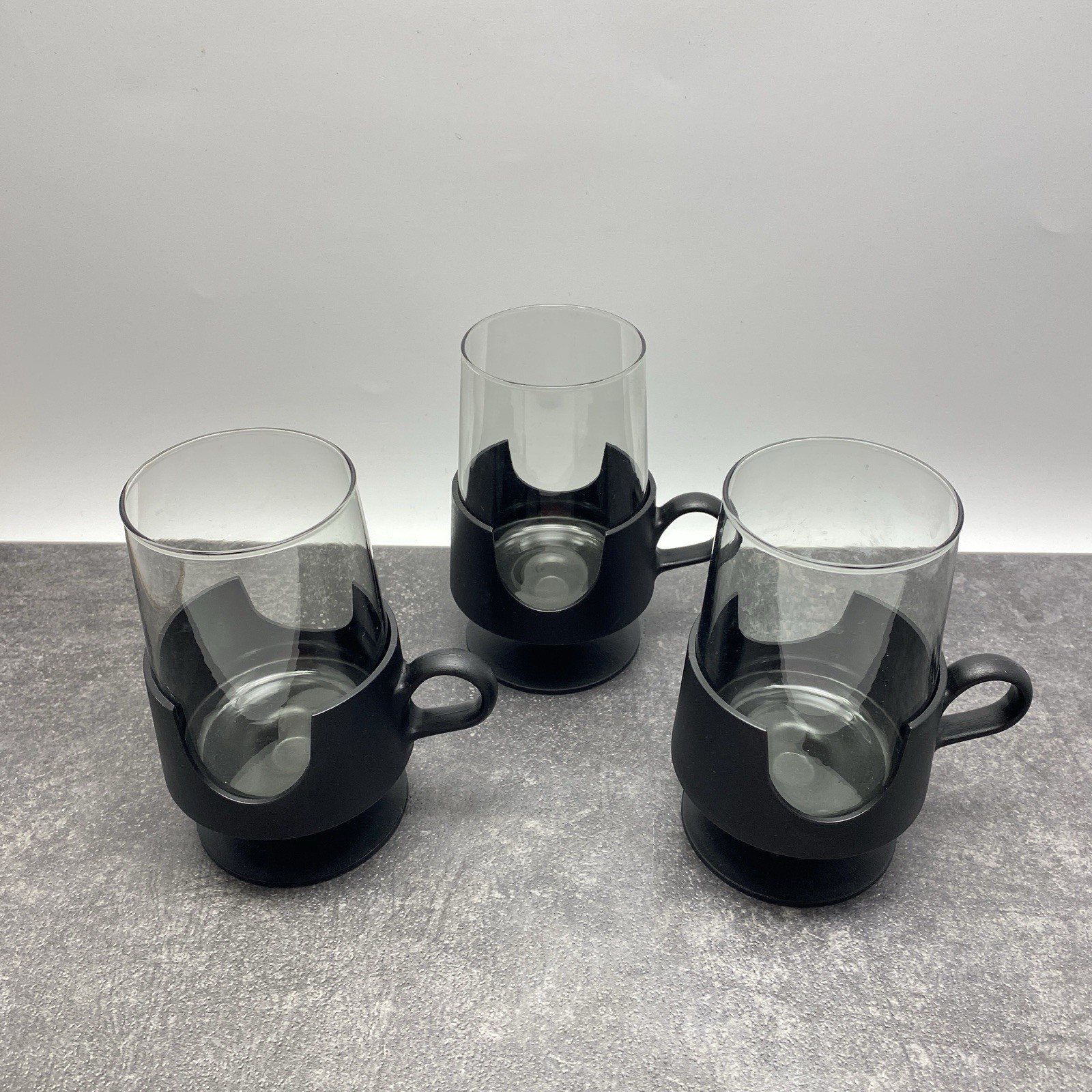 Vintage Set of 3 Glas-Snap by Corning 12oz Glasses Black Plastic Footed Holders