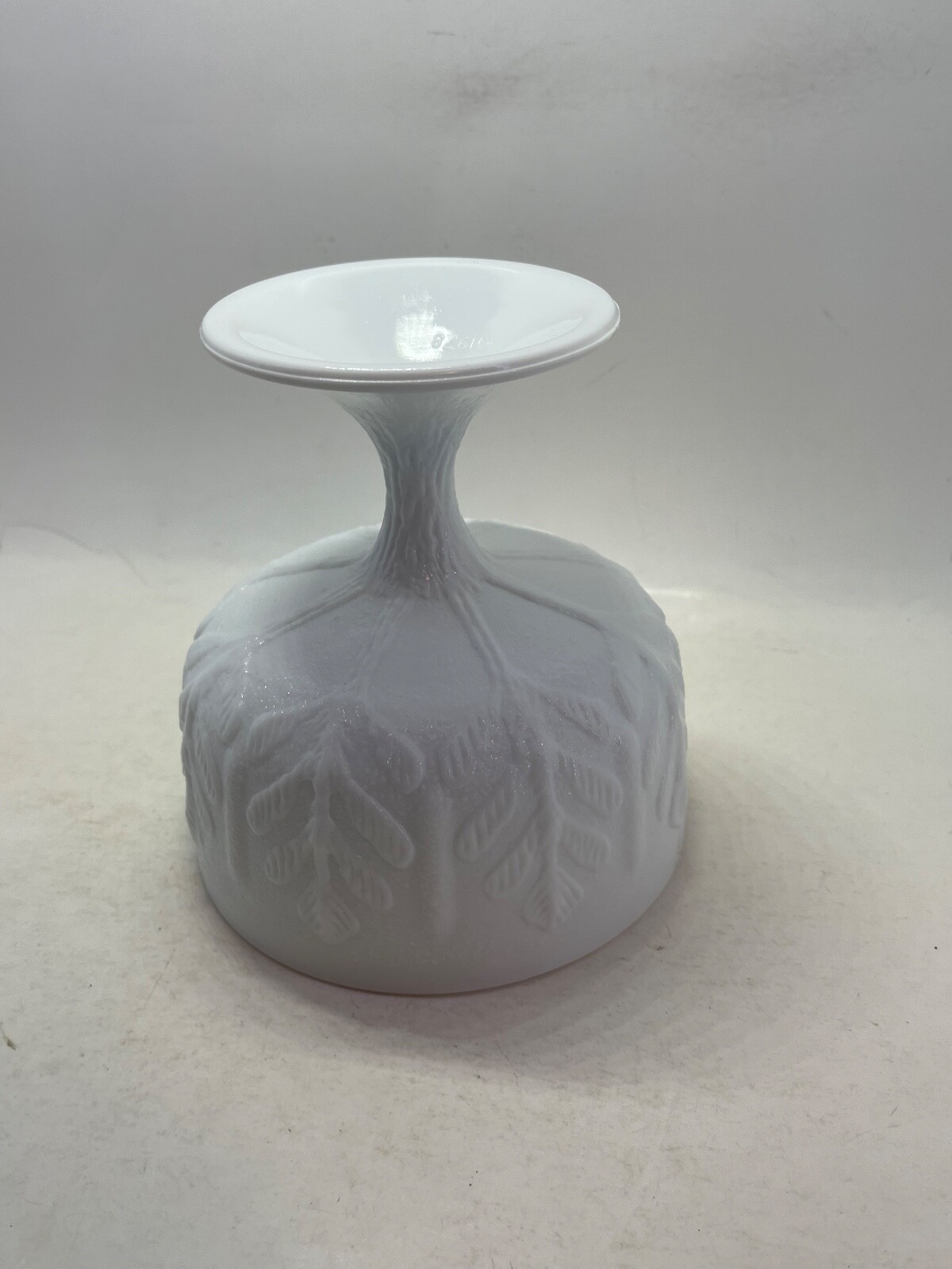 Vintage FTD 1975 White Milk Glass Oak Leaf Footed Compote Bowl Pedestal