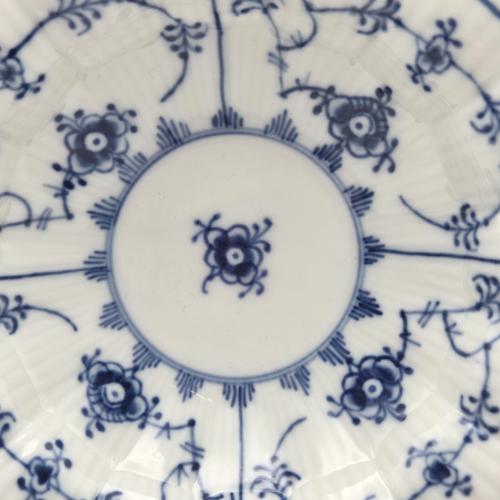 Vintage Royal Copenhagen Blue Fluted Plain 6″ Pickle Relish Dish / Bowl MINT!