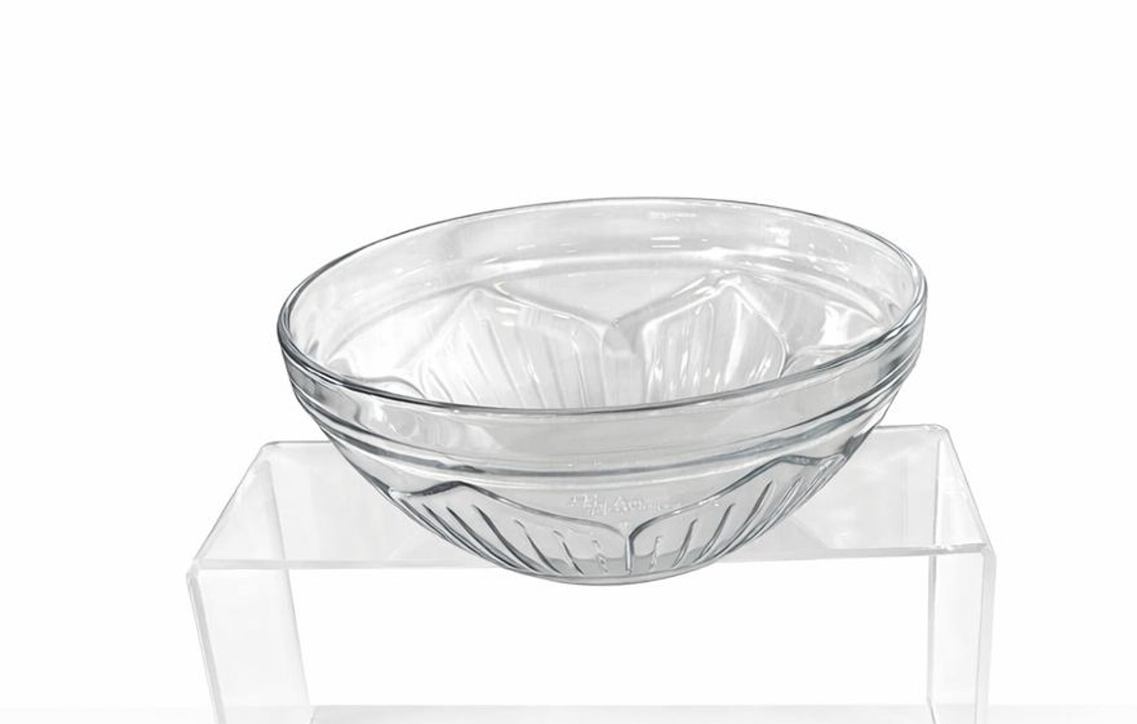 Set of 3 Stackable Serving/Fruit/Dessert/Nuts Bowls with Snap Lids