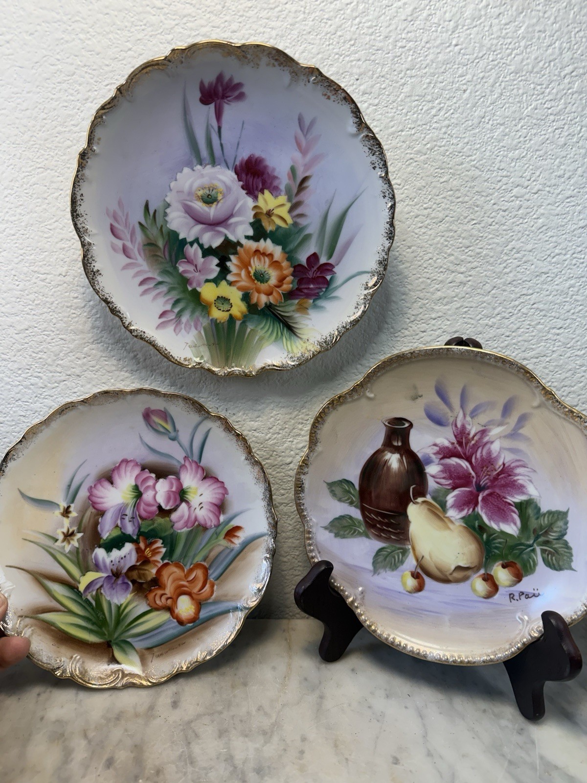 Vtg Set 3 Hand Painted Floral Wall Plates Signed UCAGCO Japan Gold