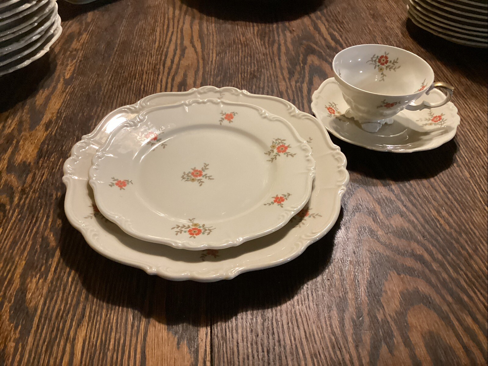 Edelstein Bavaria #6688 Edelstein Maria Theresa Dinnerware 72 Pieces Beautiful