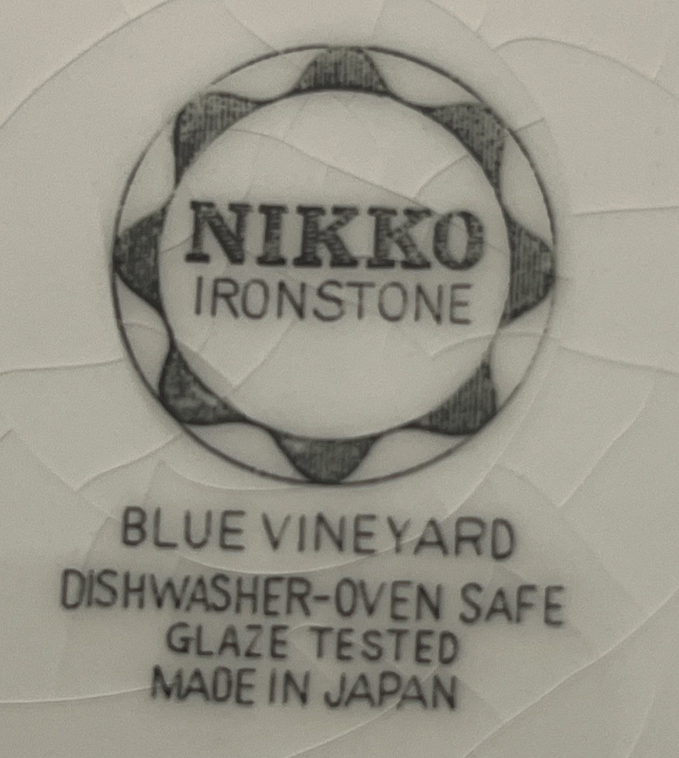 Vintage Nikko Japan Ironstone “Blue vineyard” Peach And Navy Floral Dinner 15 Pc